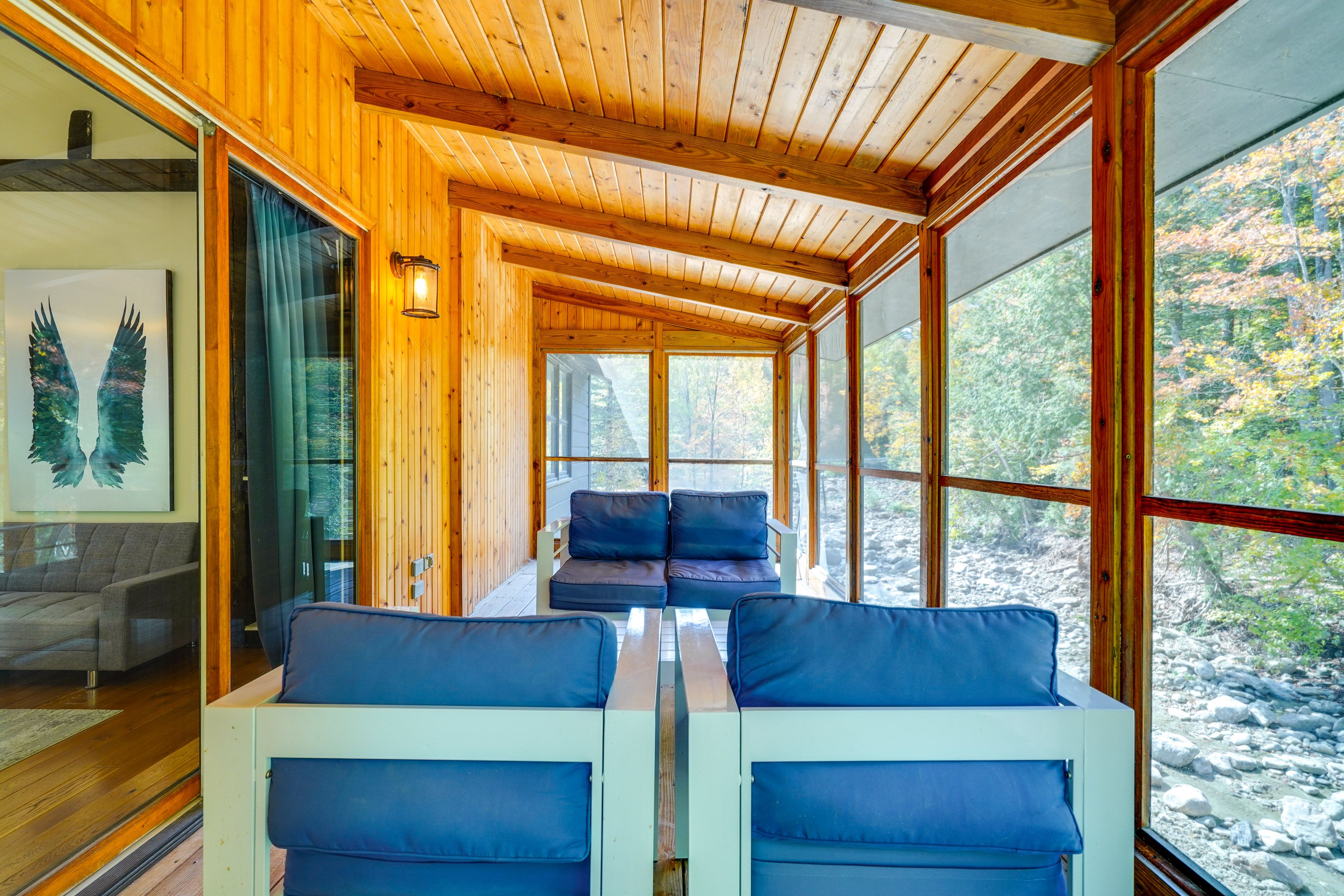 Screened-In Porch | 2nd Floor