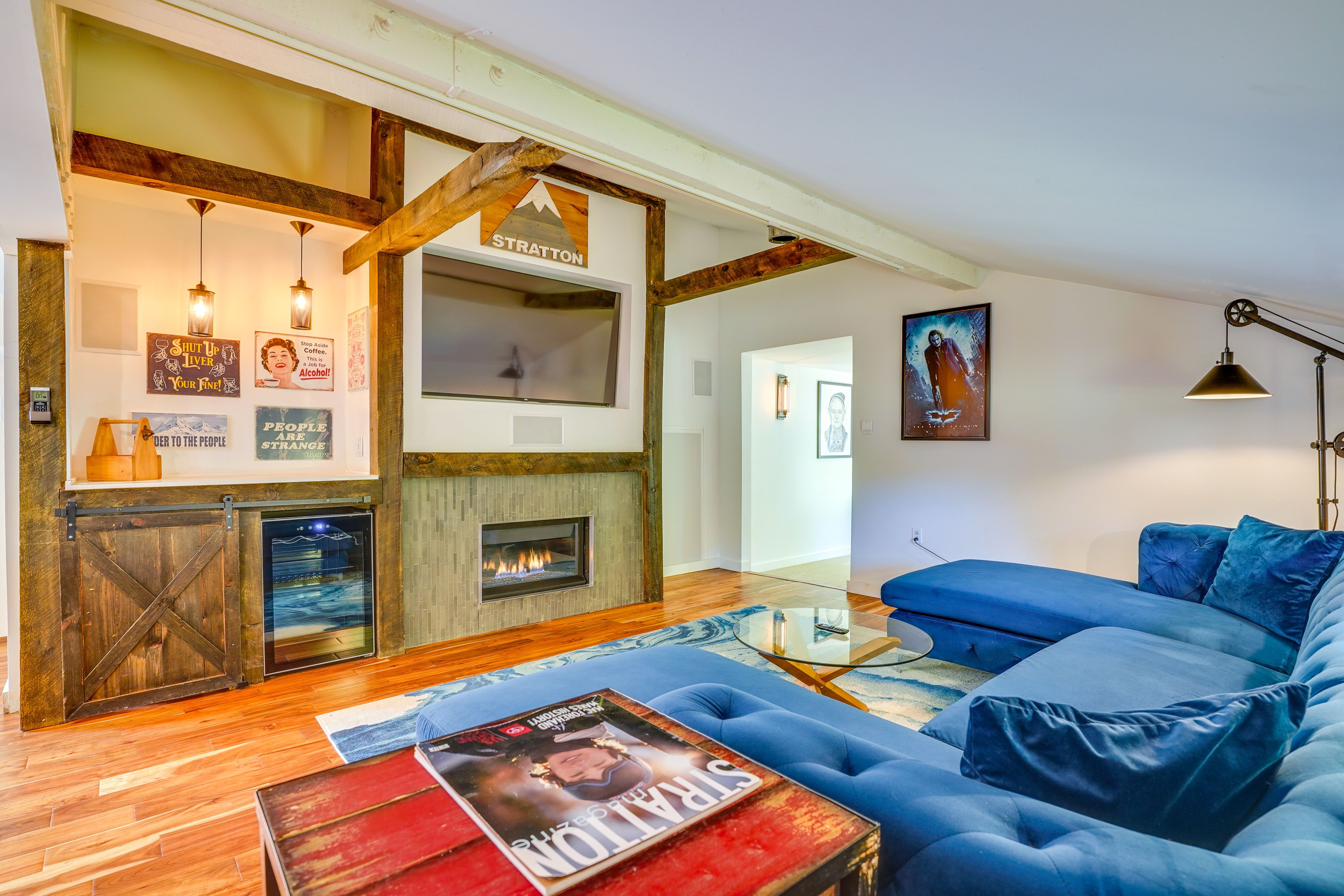 Upstairs Lounge | 3rd Floor