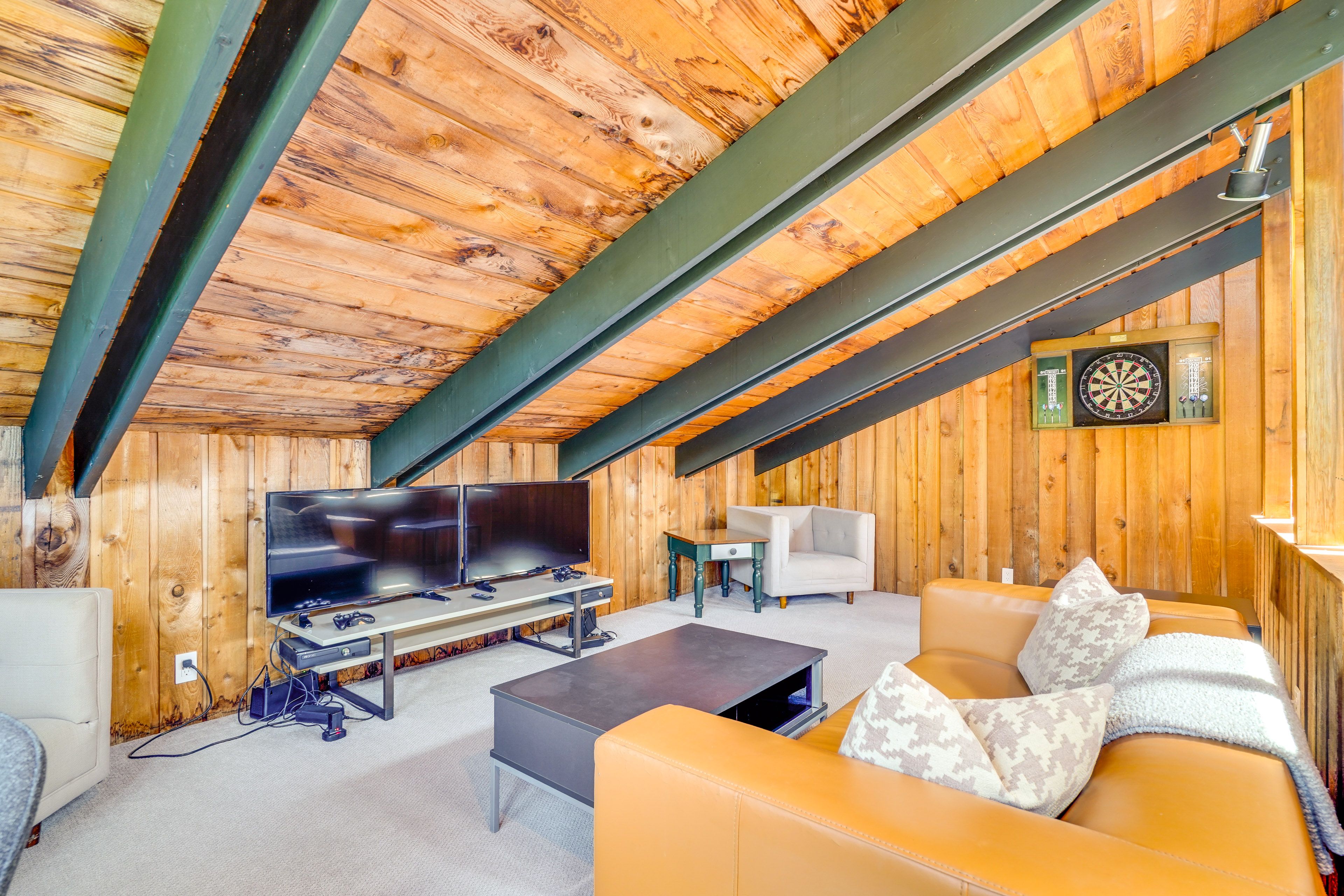 Upstairs Lounge | Xbox | 2nd Floor