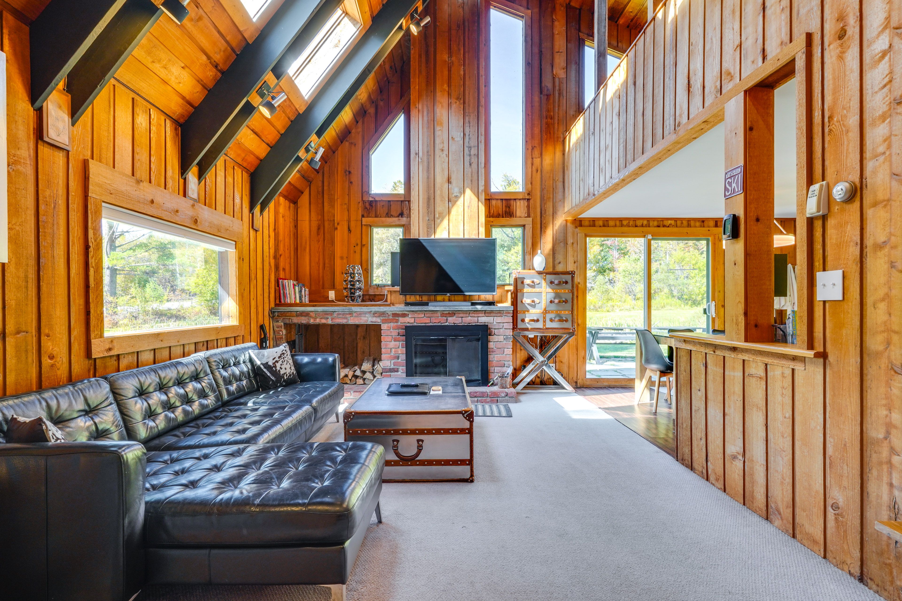 Living Room | Smart TV | Free WiFi | 1st Floor