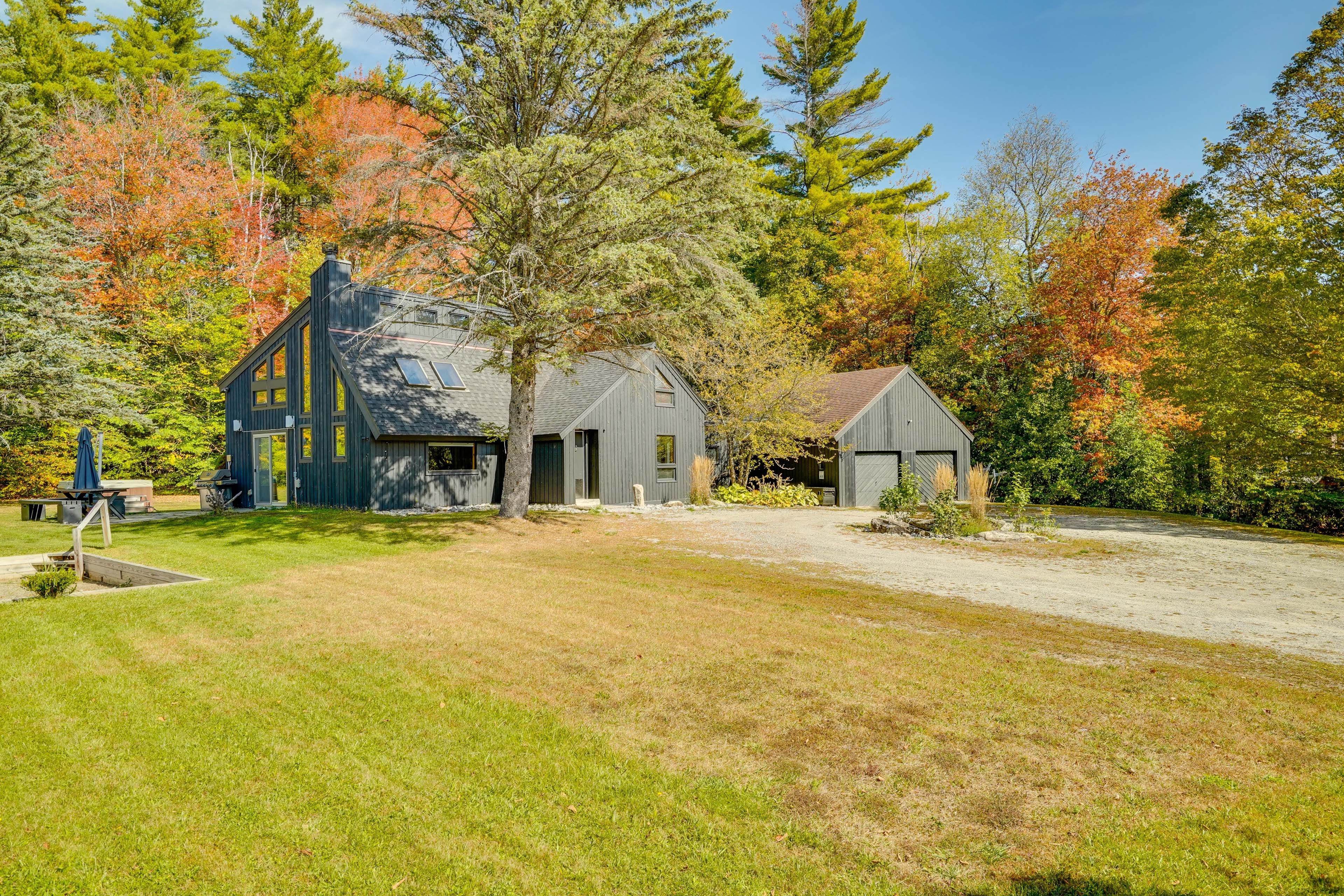 Parking | Driveway (6 Vehicles)