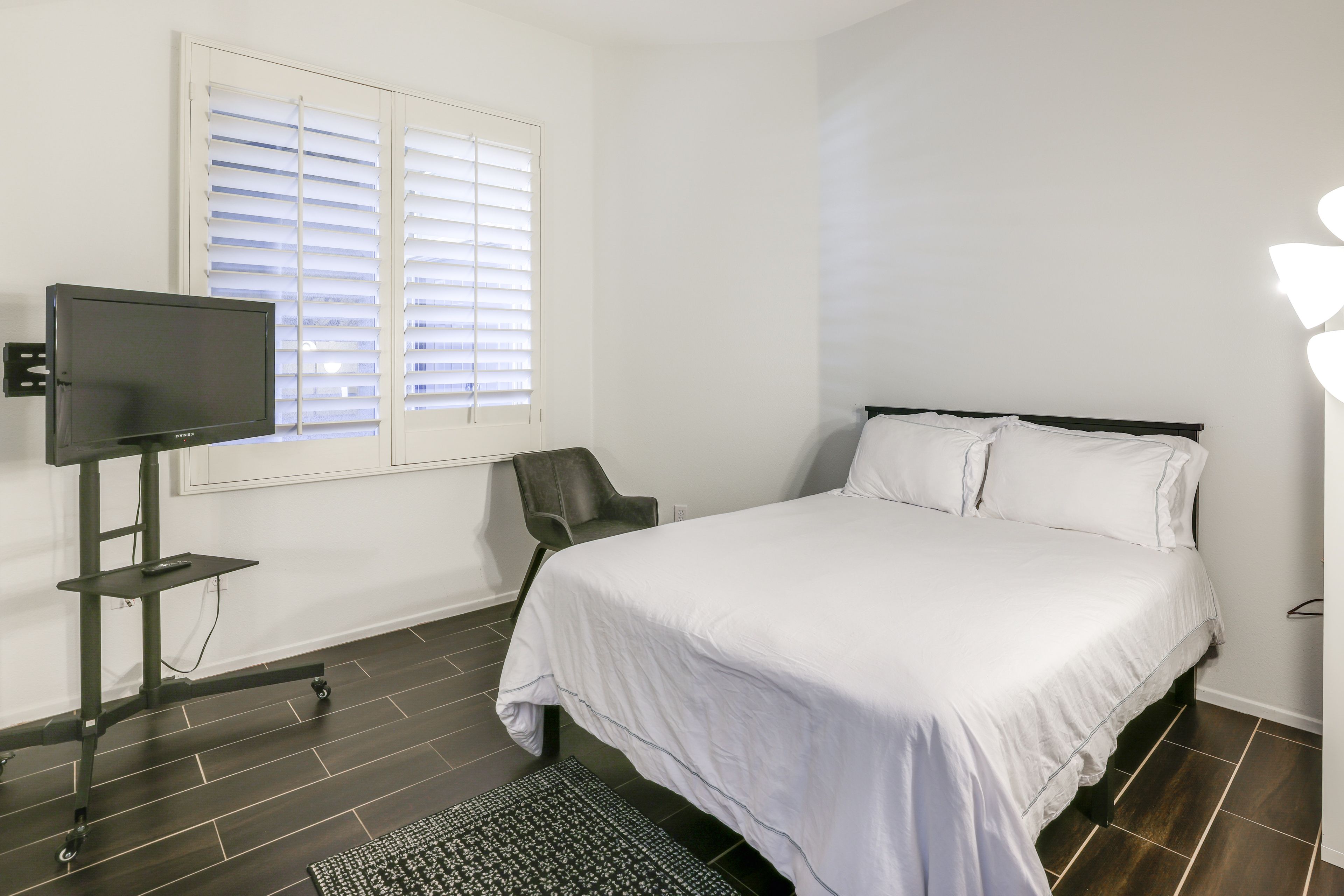 Bedroom 4 | Queen Bed | Linens
