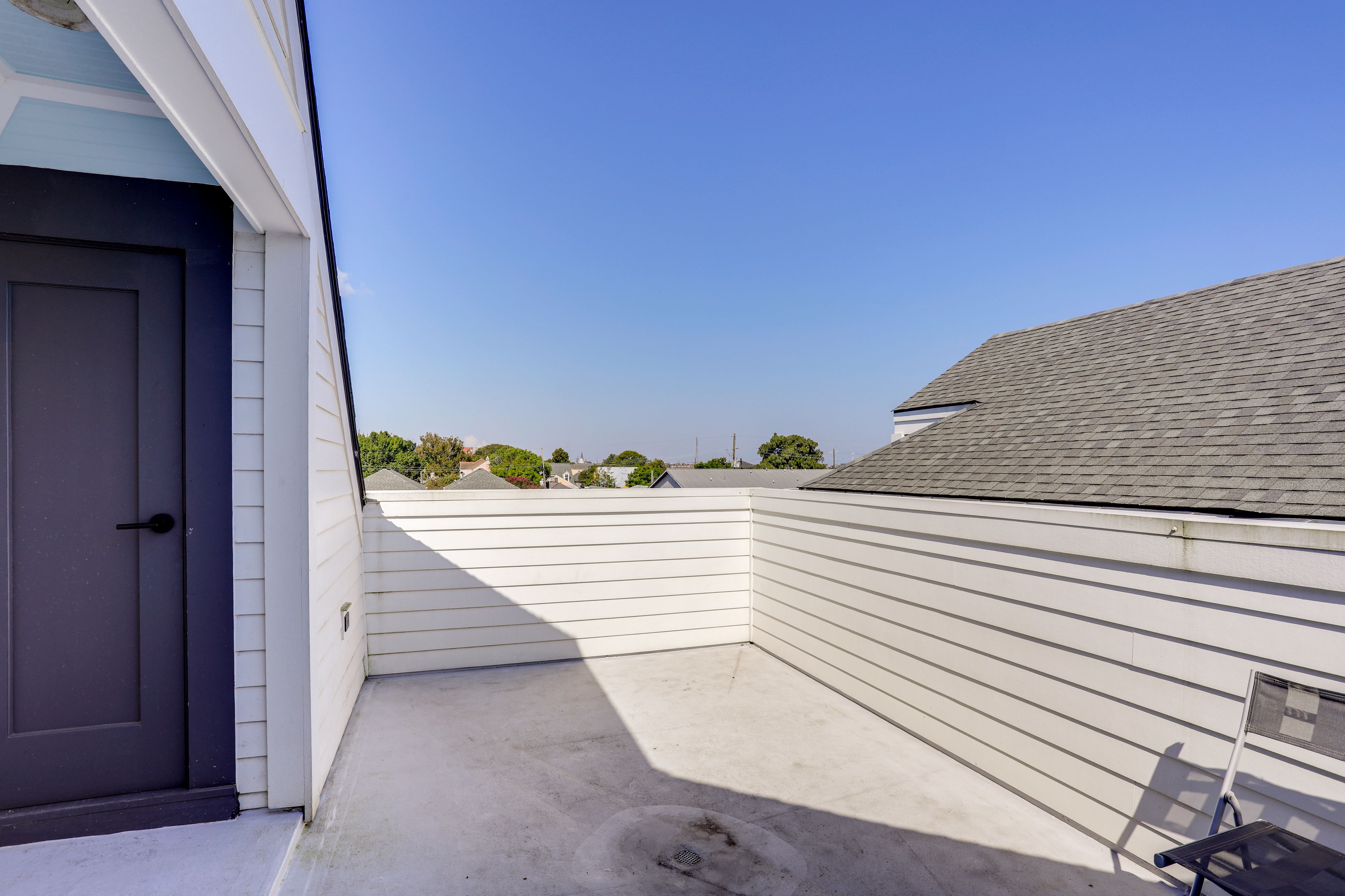 Rooftop Deck | City & River Views