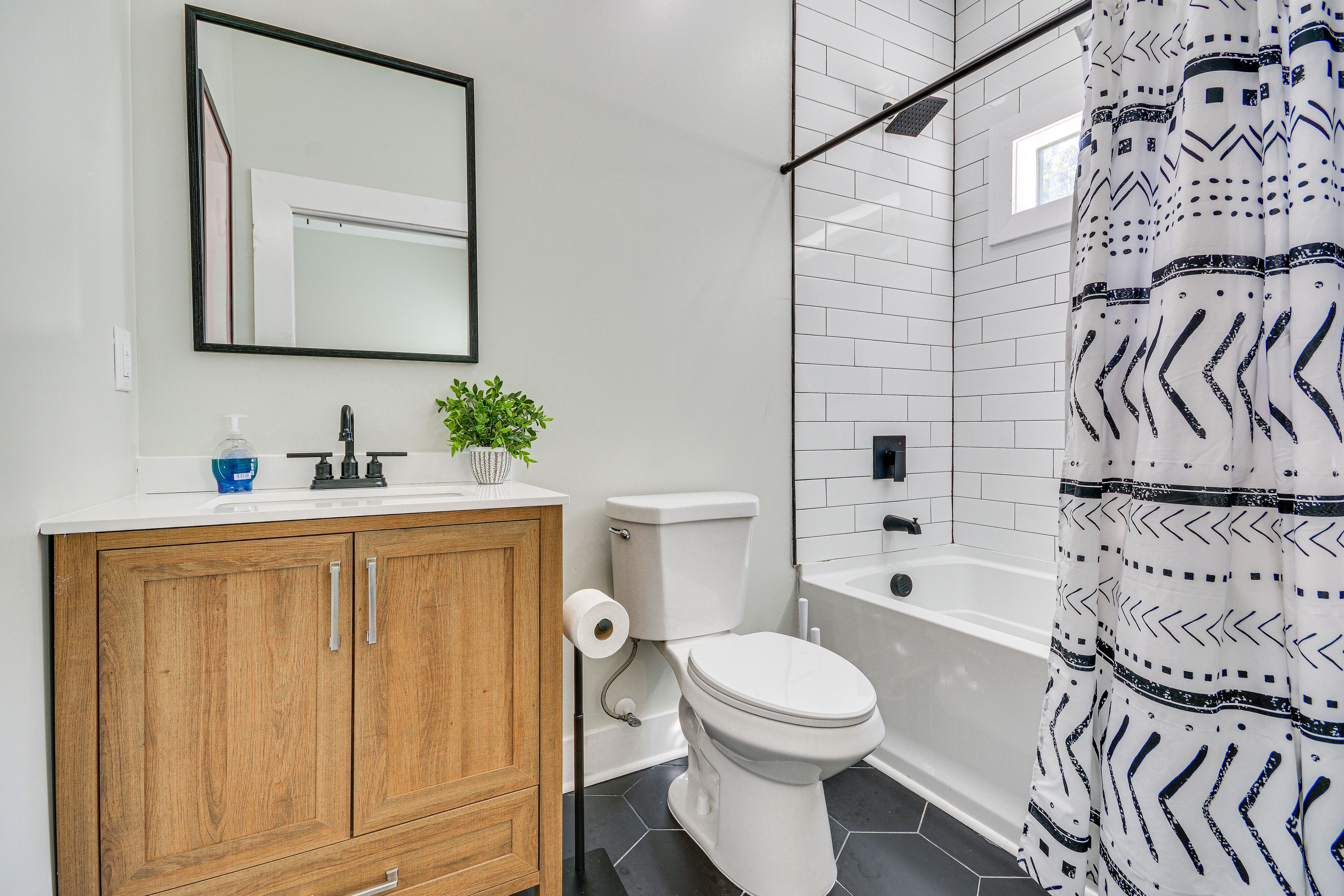 Full Bathroom | 1st Floor