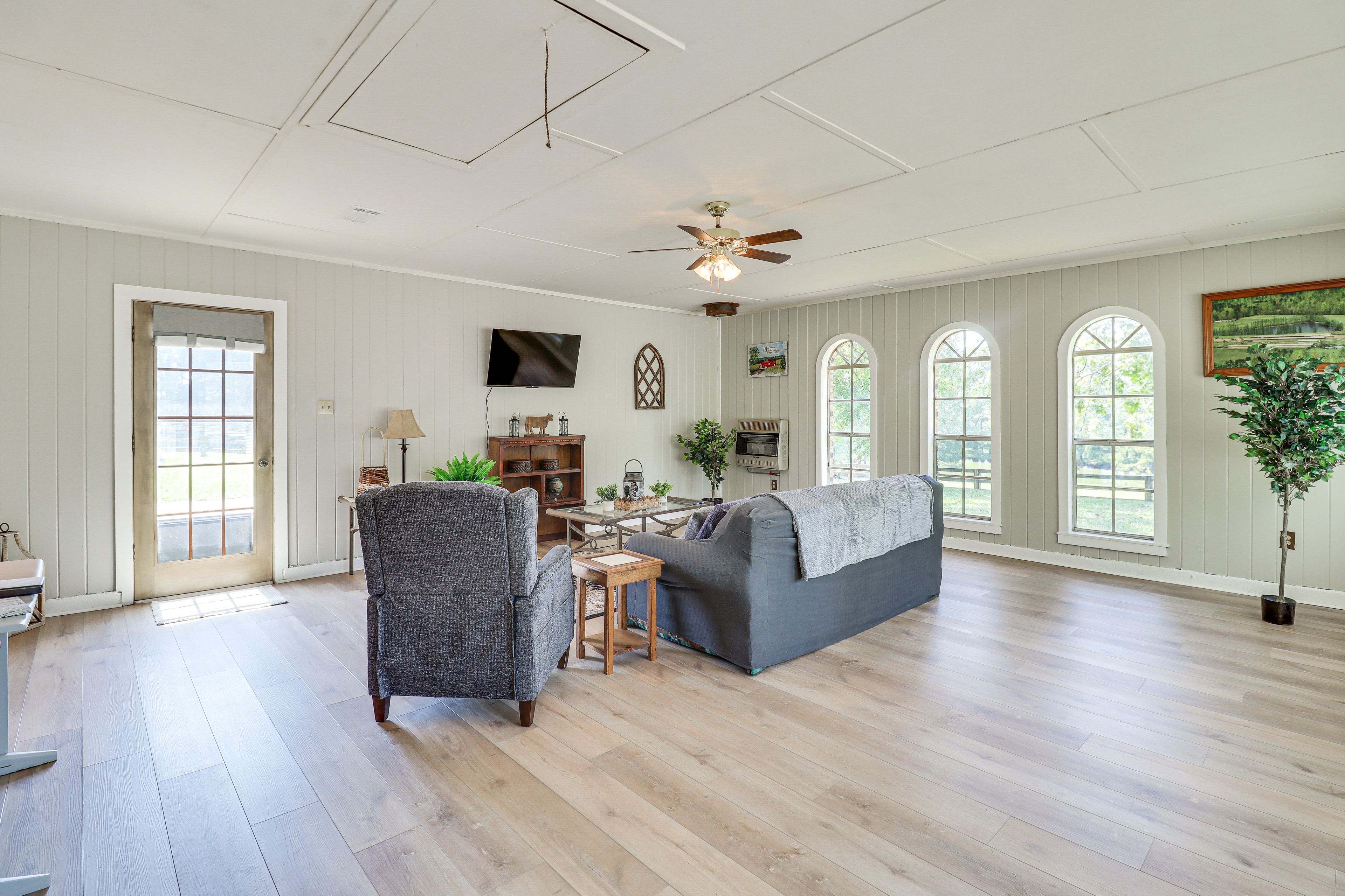 Family Room | Pool Table