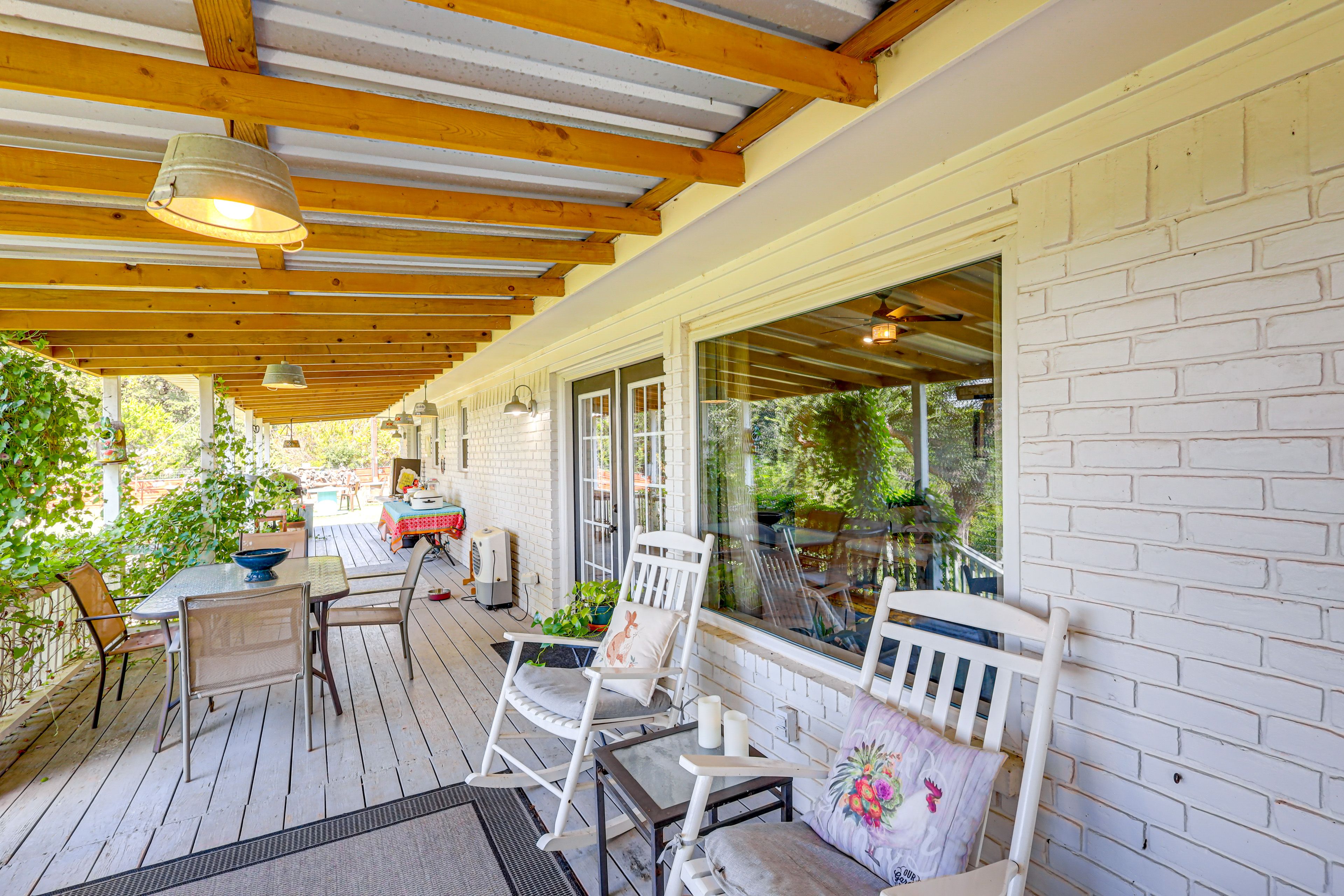 Valley Mills Vacation Rental | 3BR | 2BA | 2,000 Sq Ft | 1 Step to Access