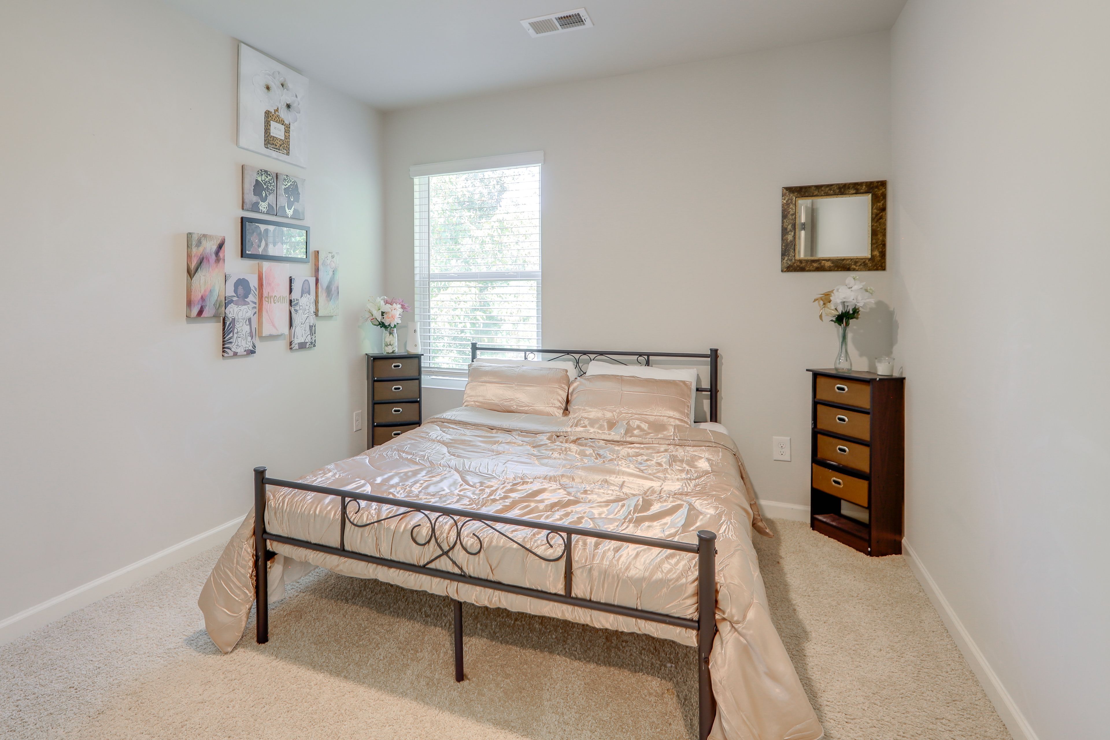 Bedroom 2 | 2nd Floor | Full Bed | Linens Provided