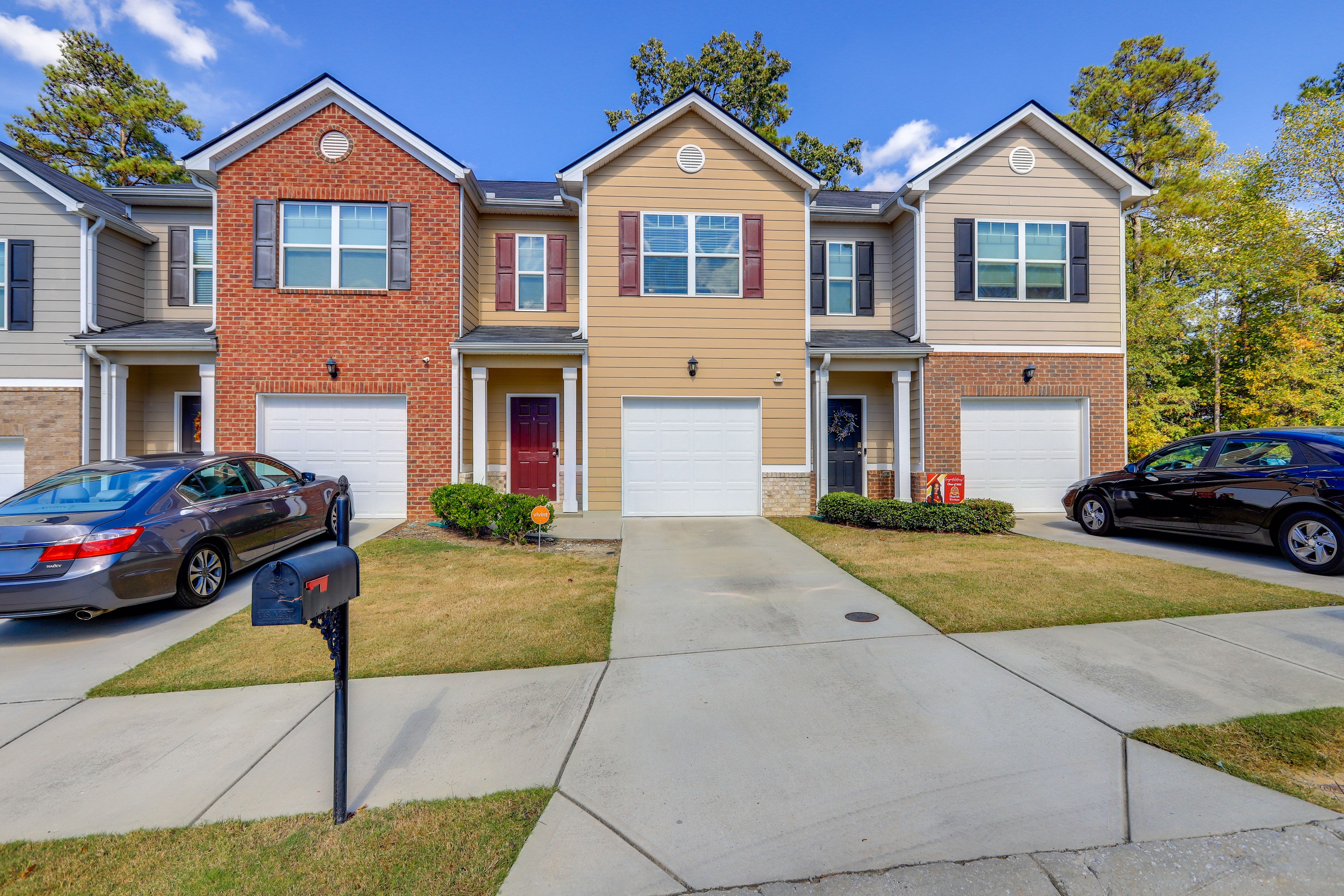 Exterior | Parking | Driveway (1 Vehicle)