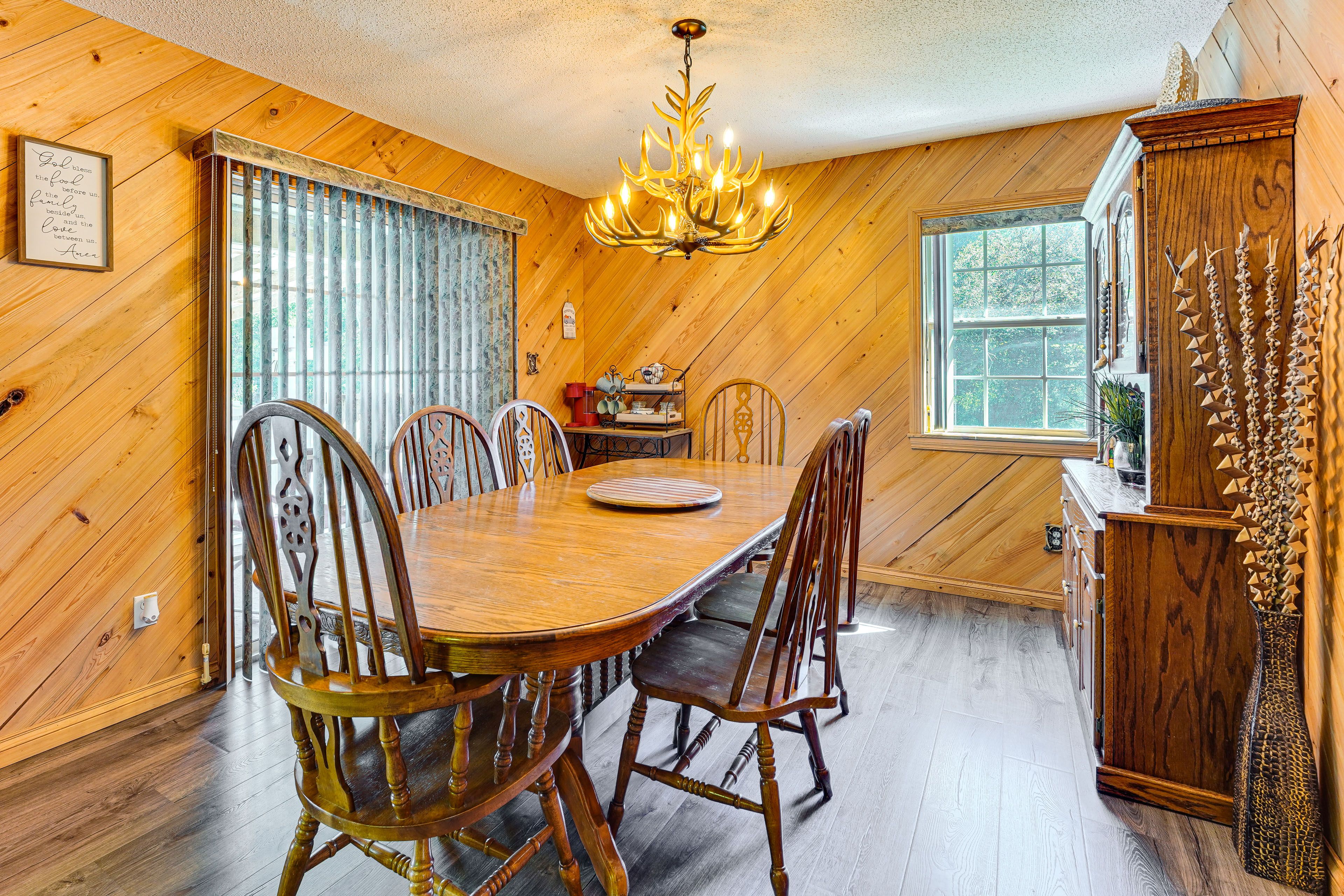 Dining Room | 2 High Chairs