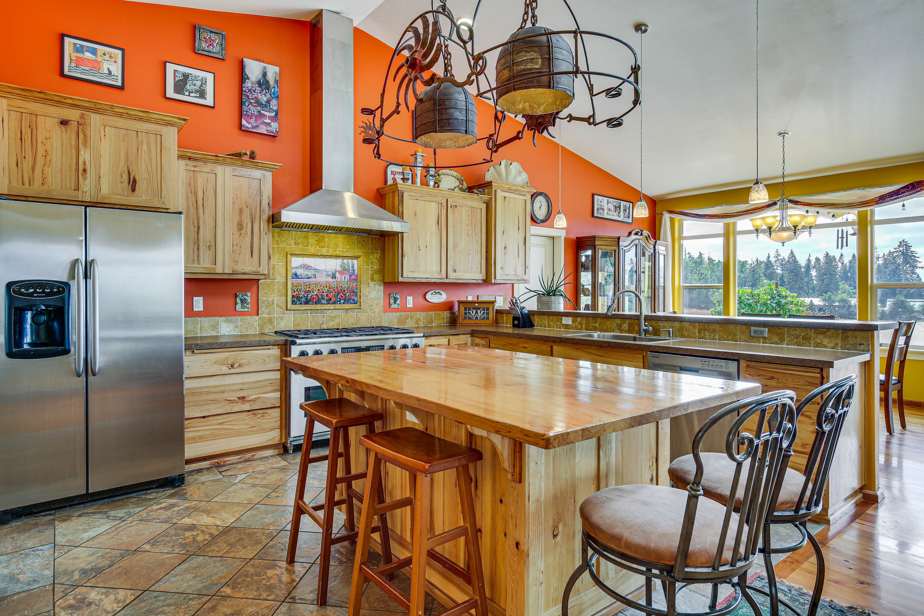 Kitchen | Drip Coffee Pot | Toaster