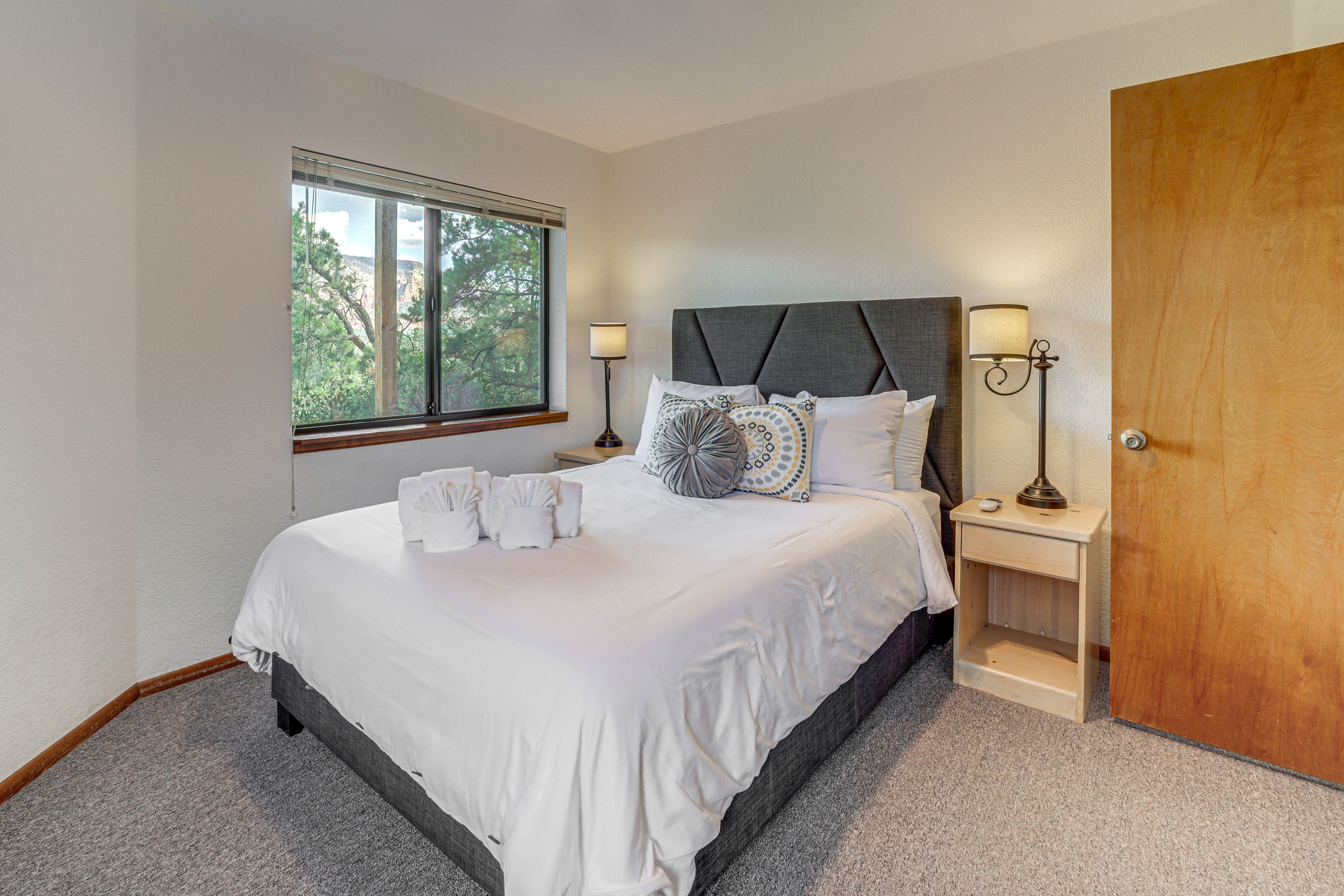 Bedroom 2 | Lower Level | Queen Bed | Linens Provided