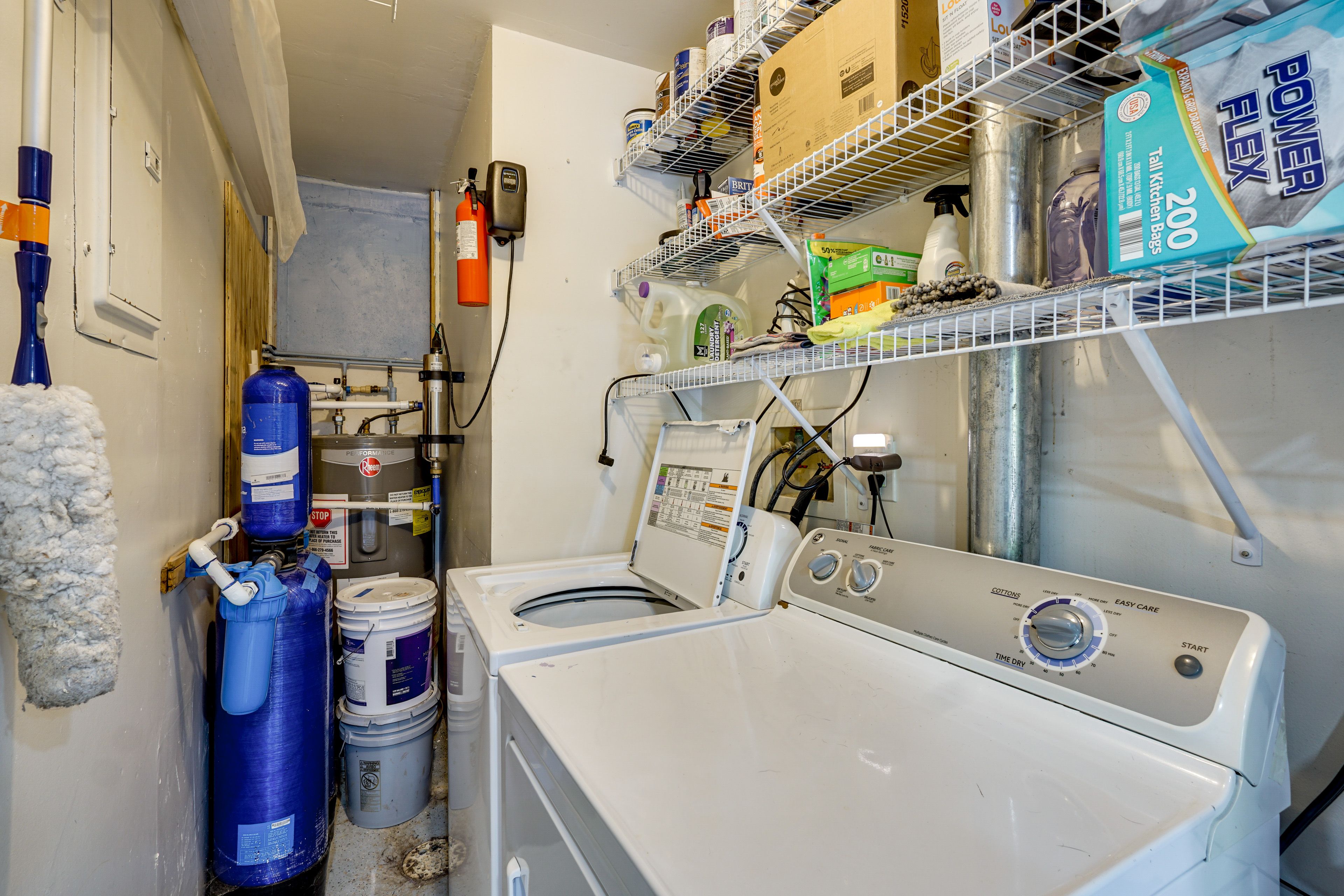 Laundry Room | Washer/Dryer