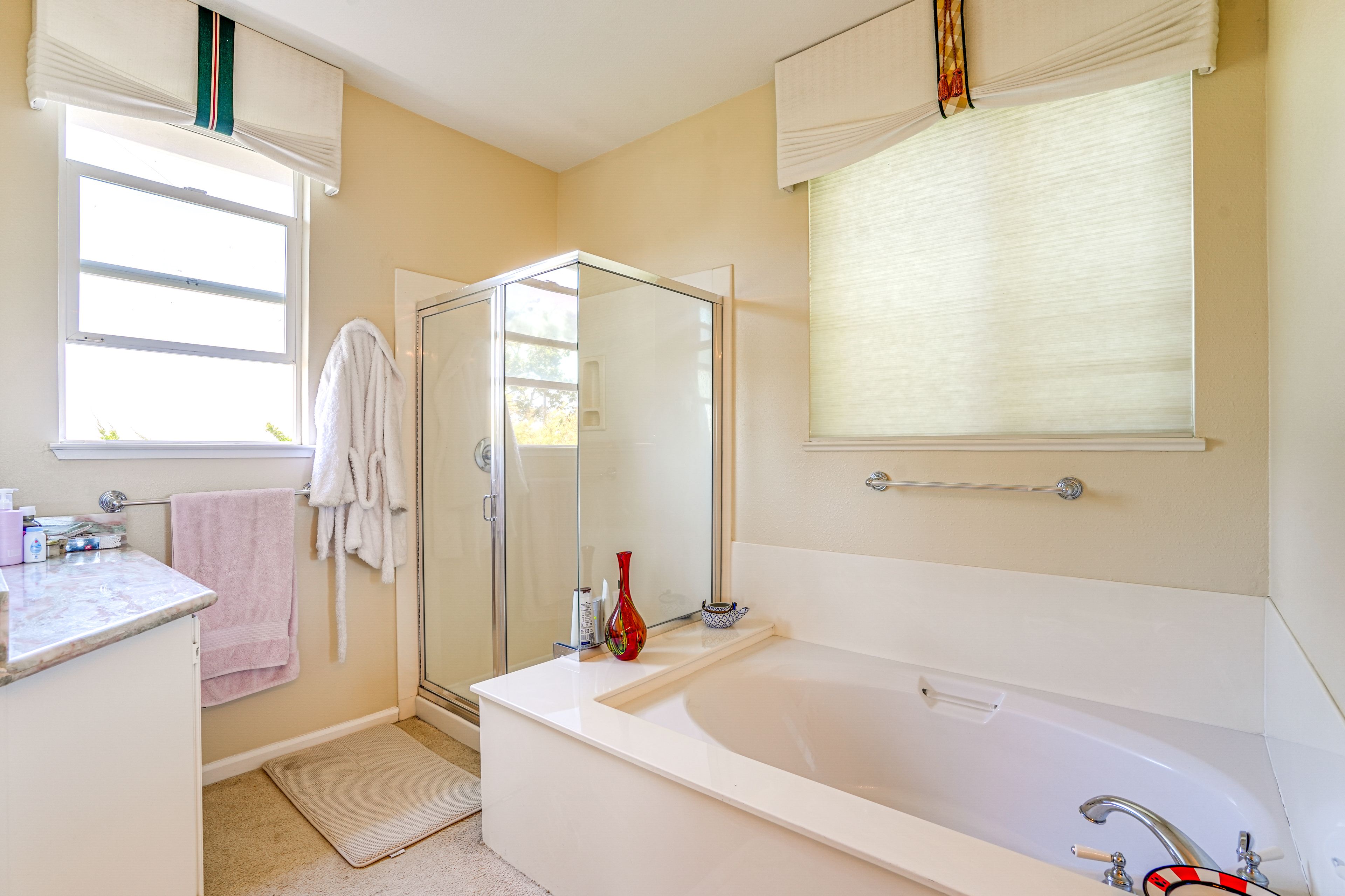 En-Suite Bathroom | 2nd Floor | Towels Provided