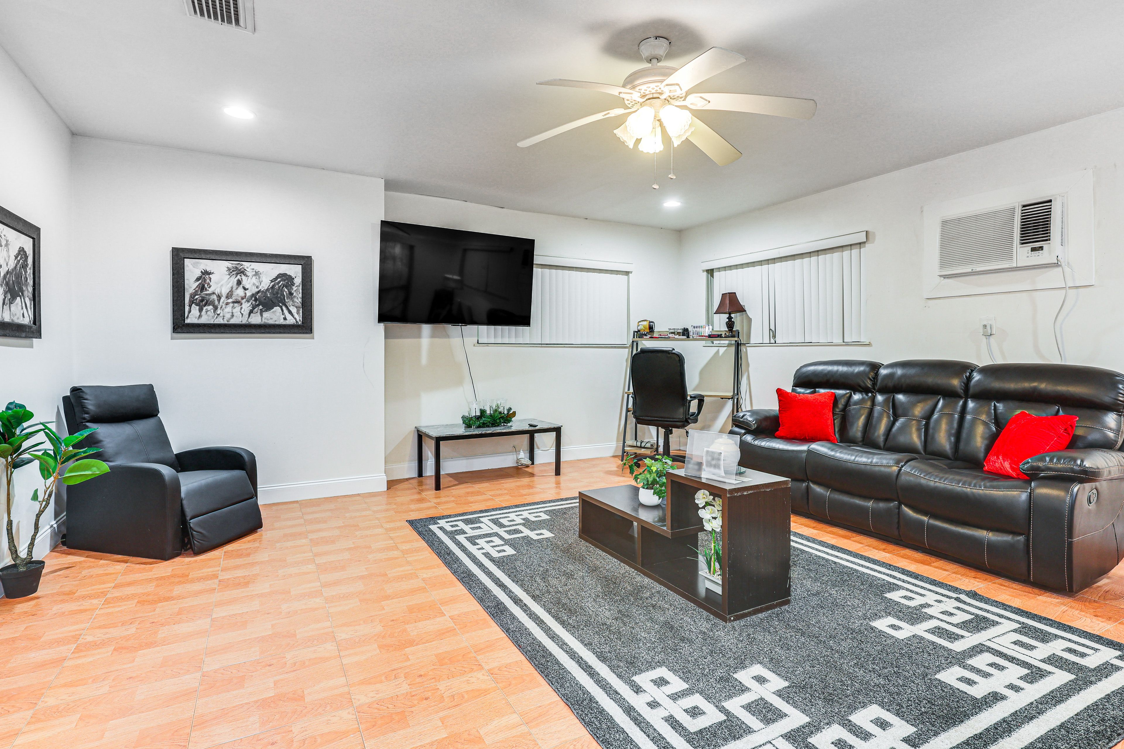 Miami Gardens Vacation Rental | 2BR | 1BA | 1,790 Sq Ft | 2 Steps Required