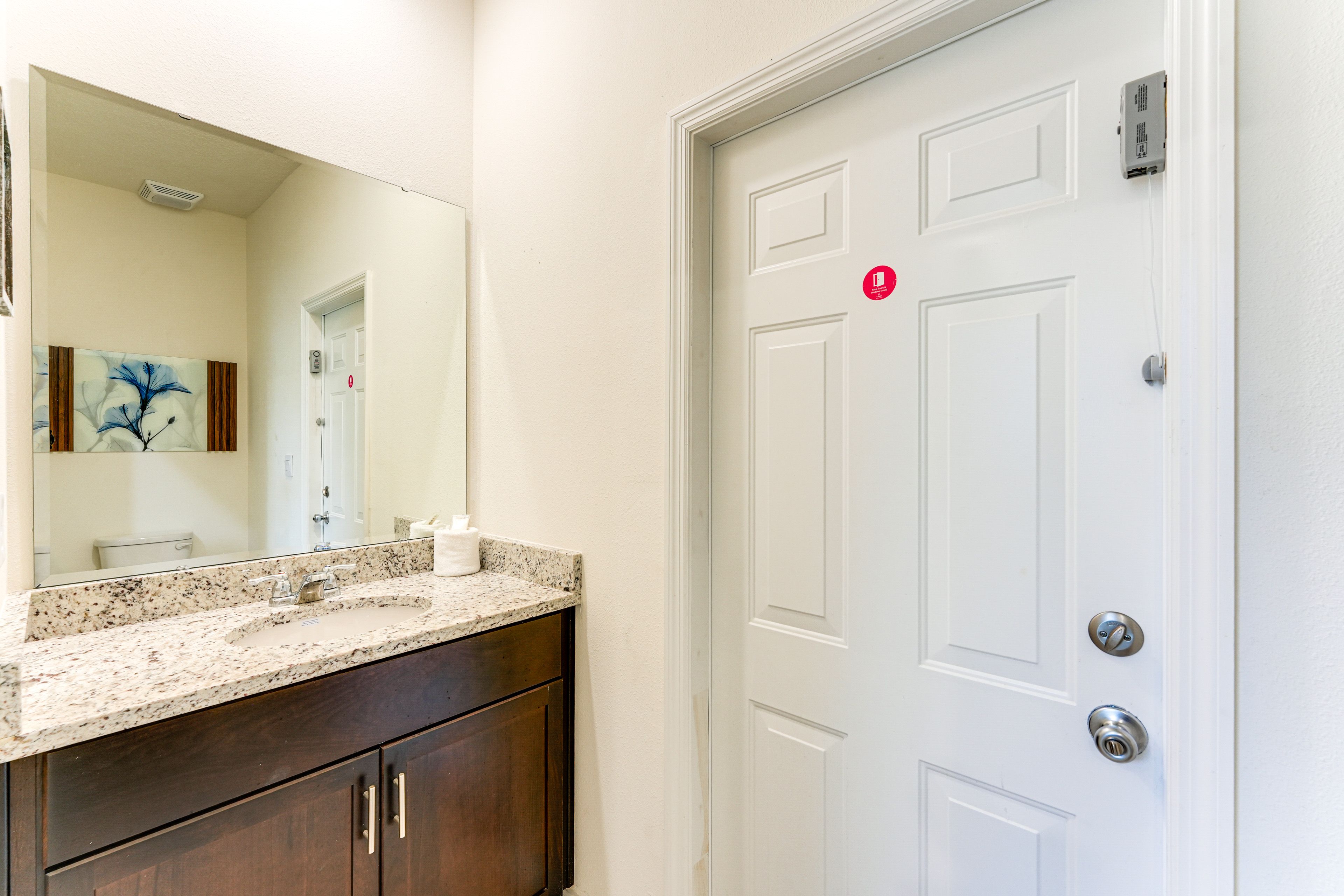 Full Bathroom | 2nd Floor