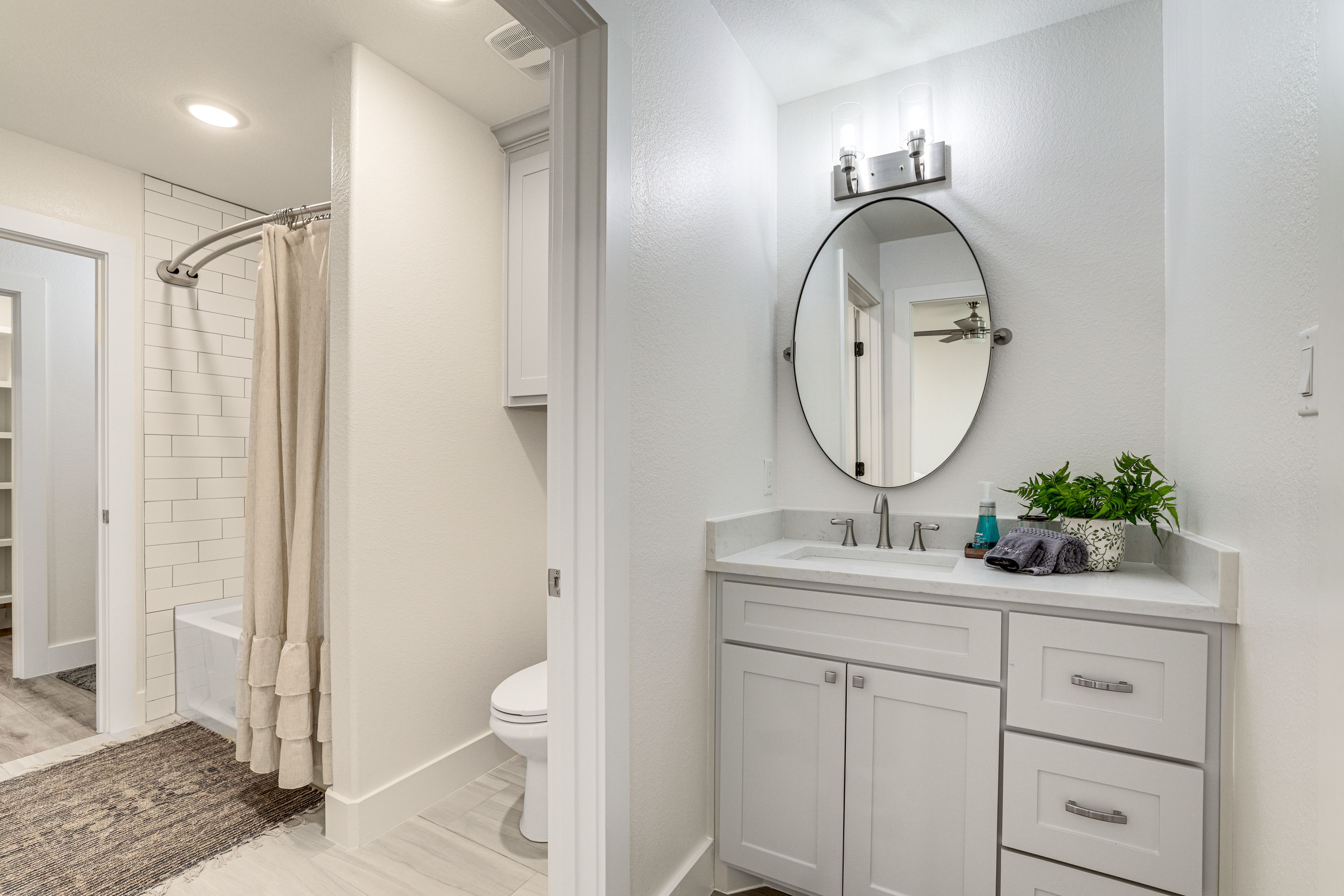 Jack-and-Jill Bathroom | 2nd Floor