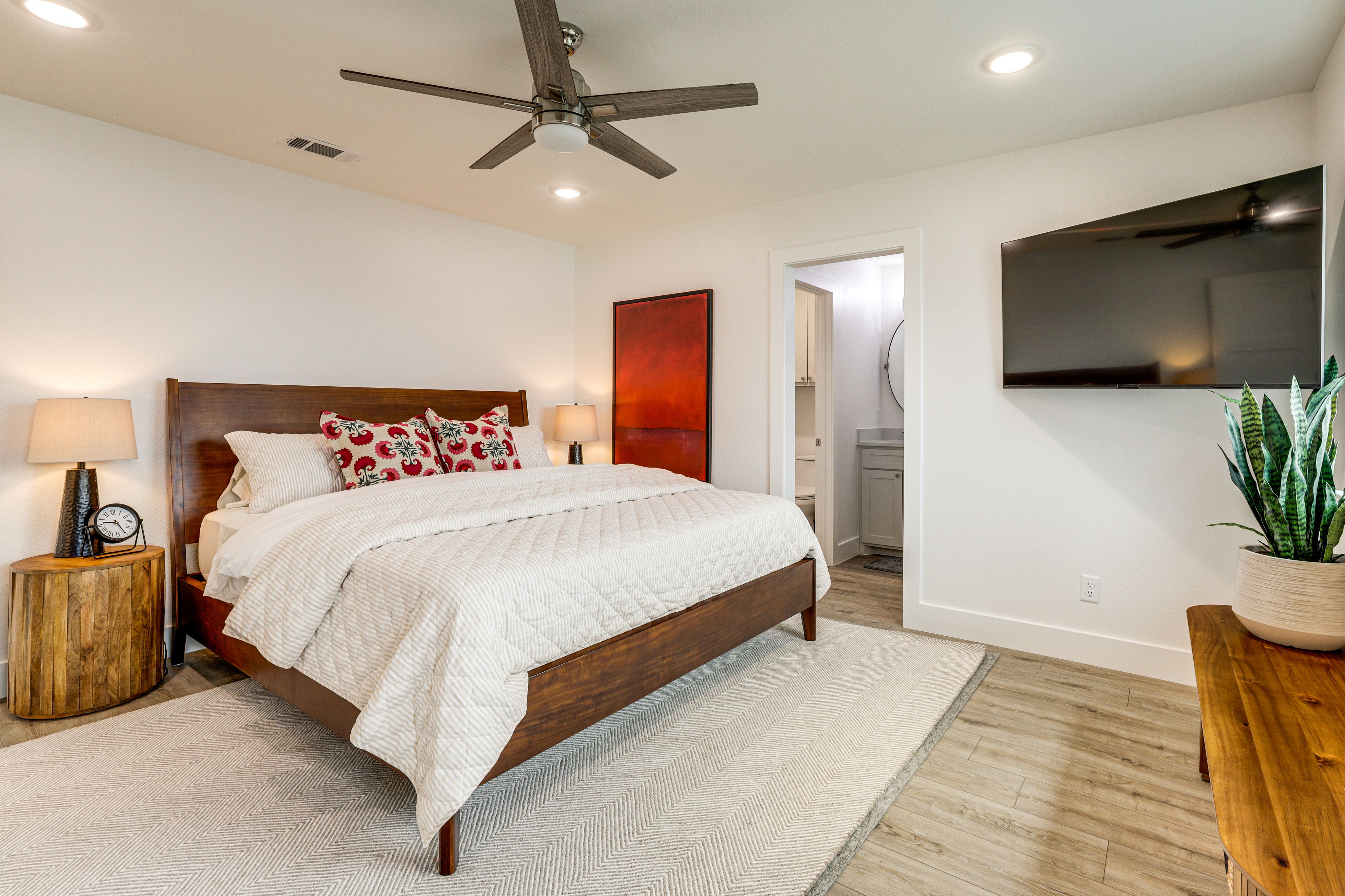 Bedroom 4 | 2nd Floor | King Bed | Smart TV