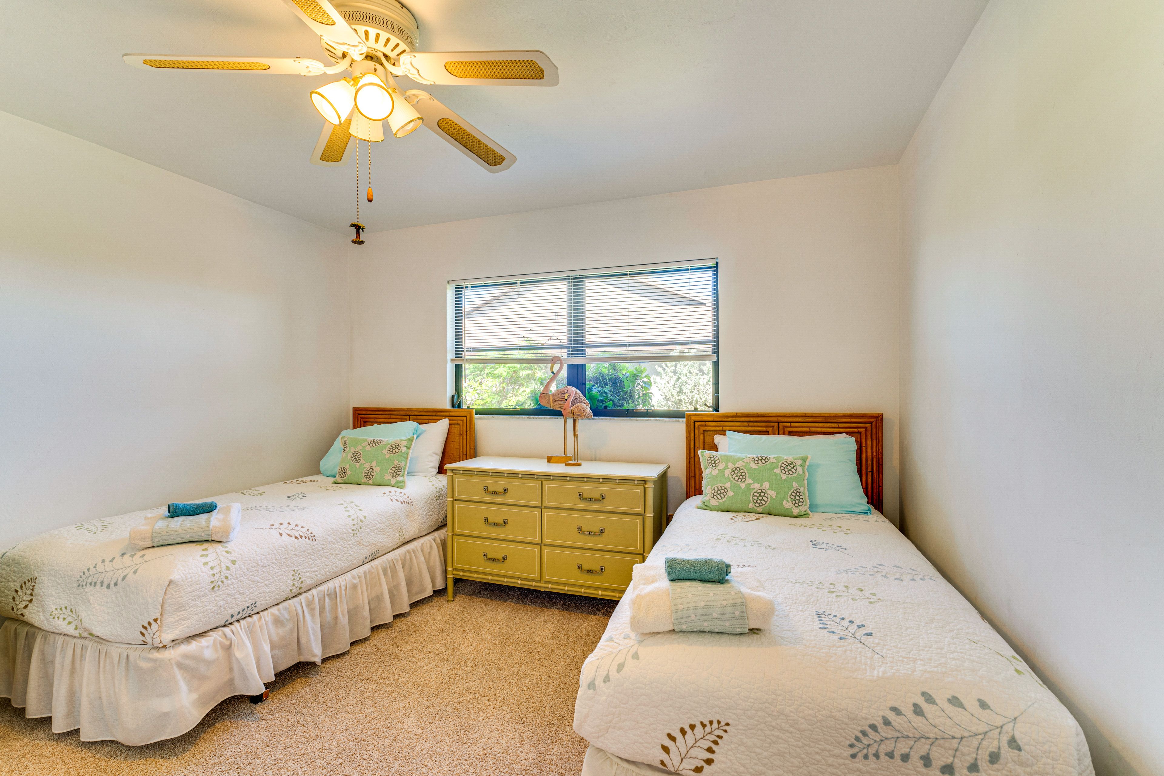 Bedroom 3 | 2 Twin Beds