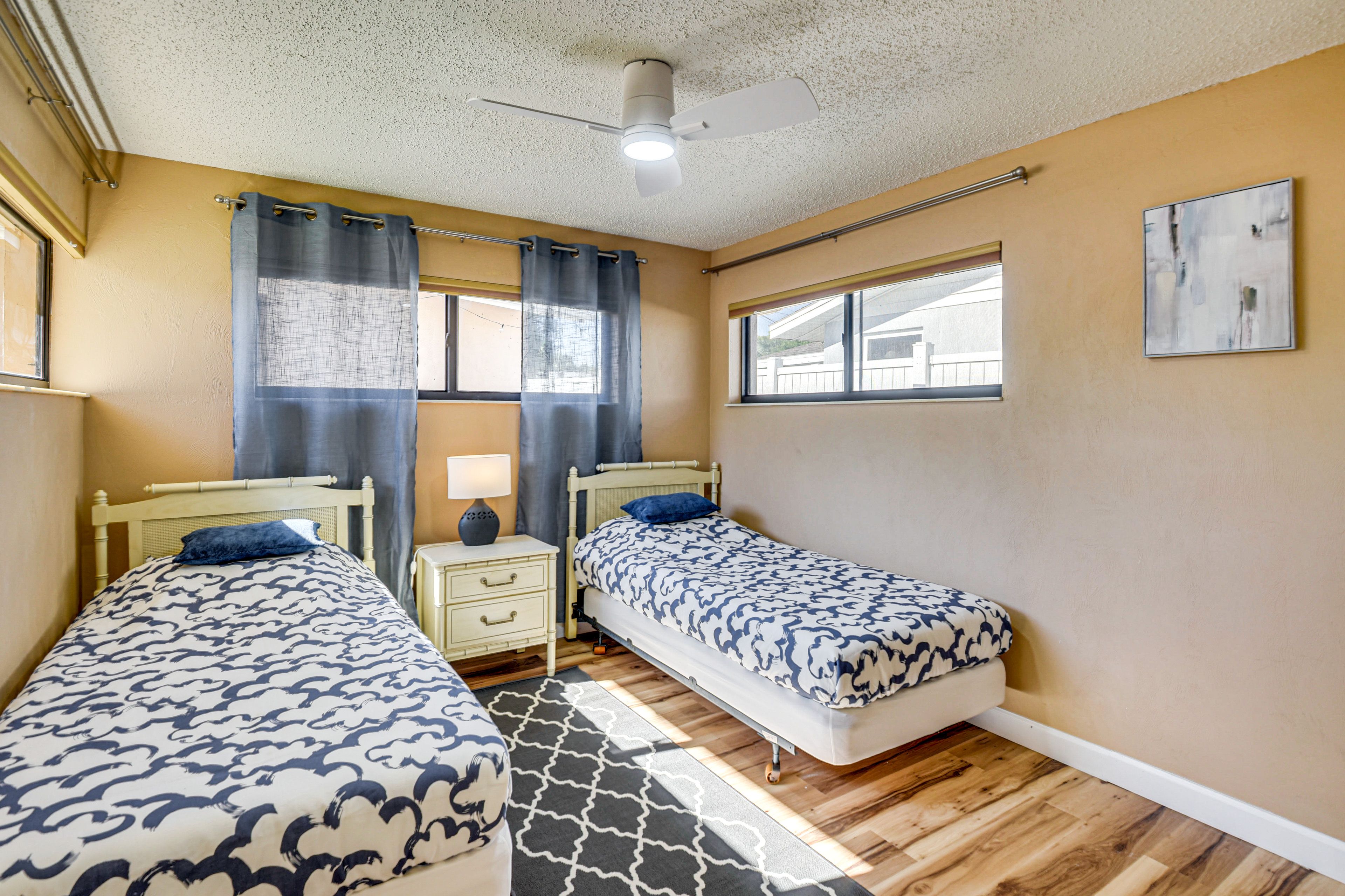 Bedroom 2 | 2 Twin Beds