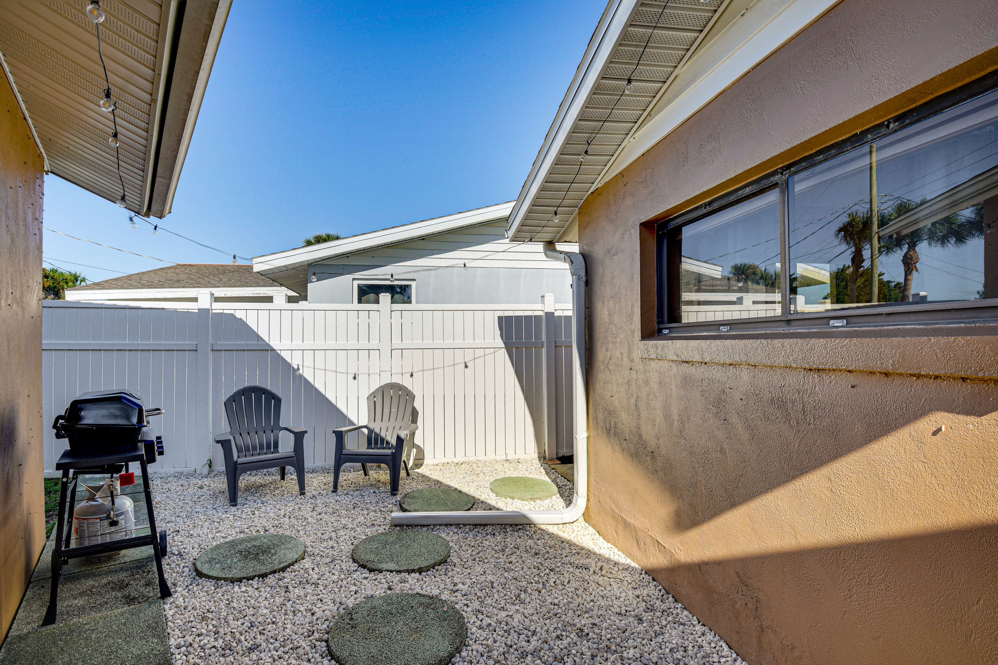 Seating Area | Gas Grill