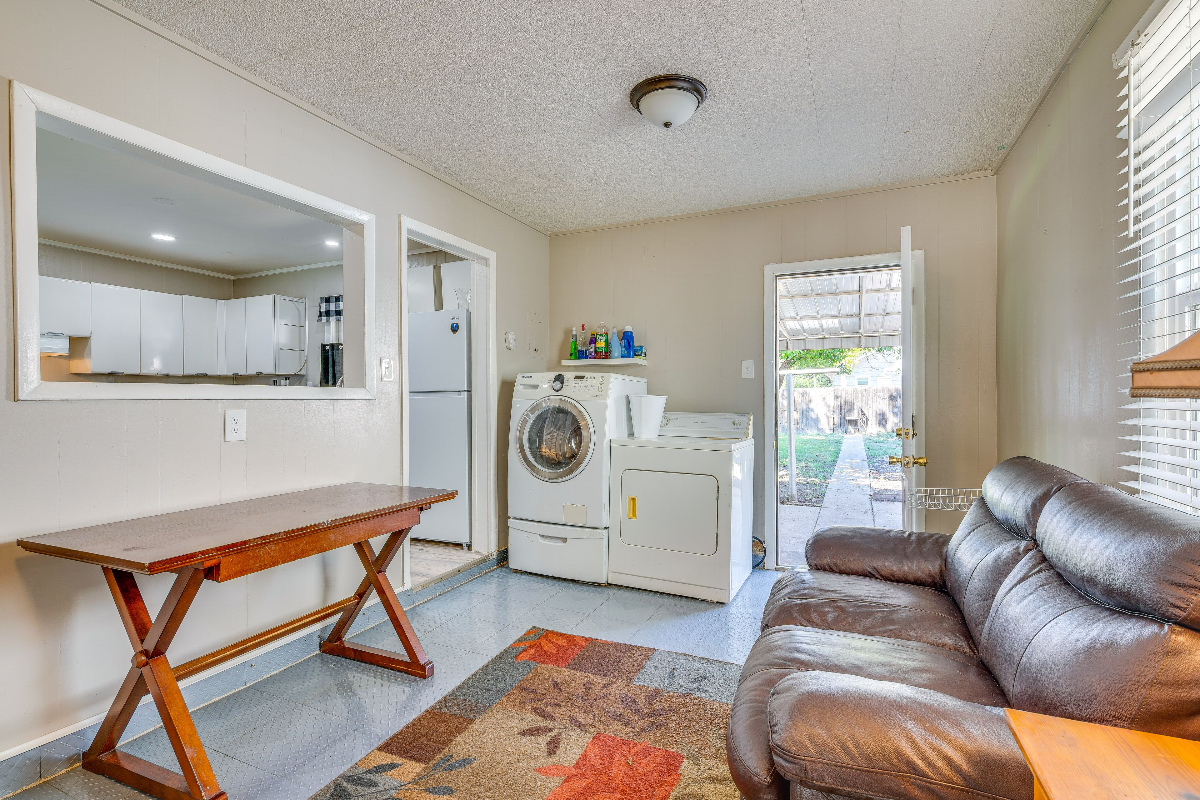 Bonus Room | Washer & Dryer