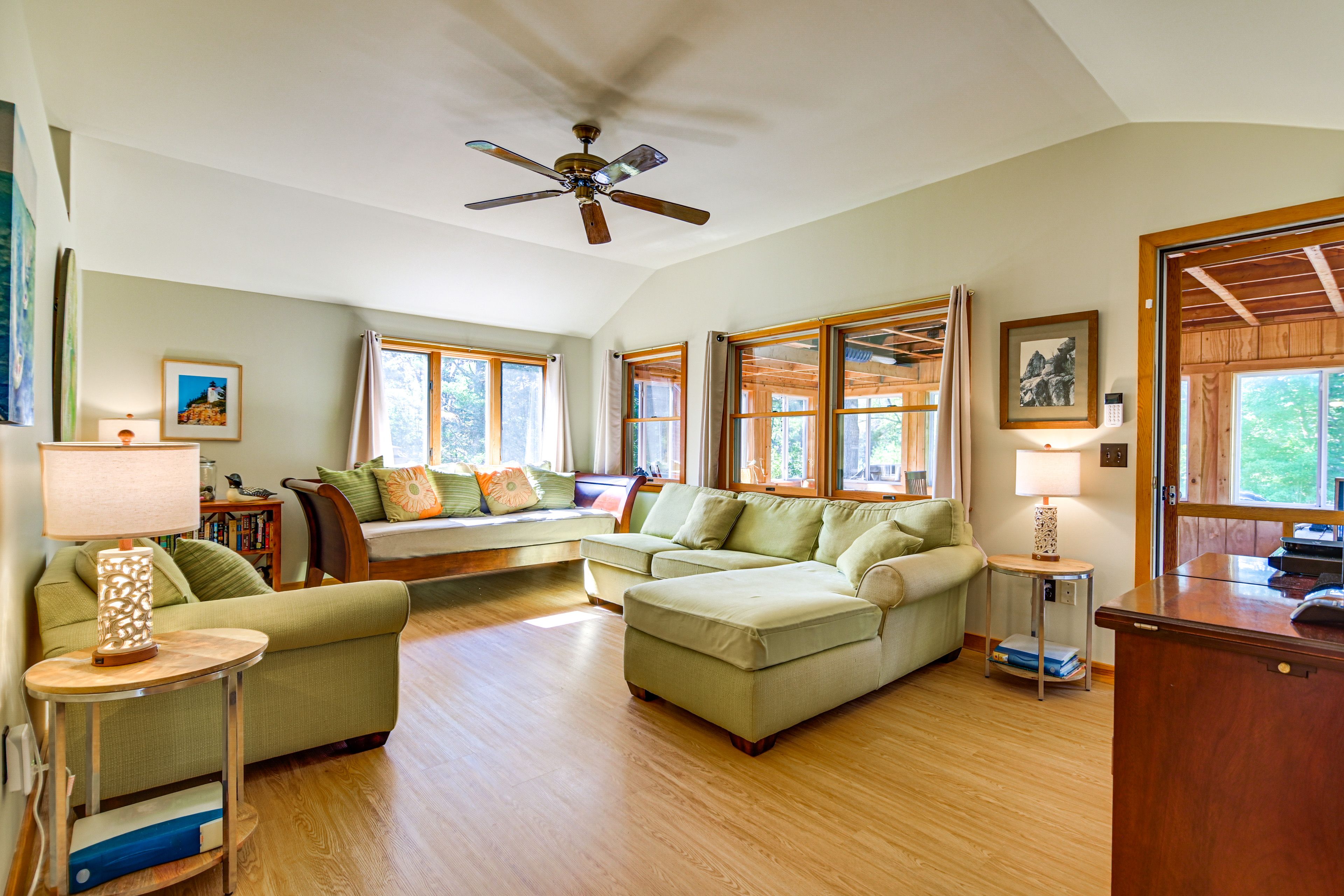 Living Room | Smart TV | Books