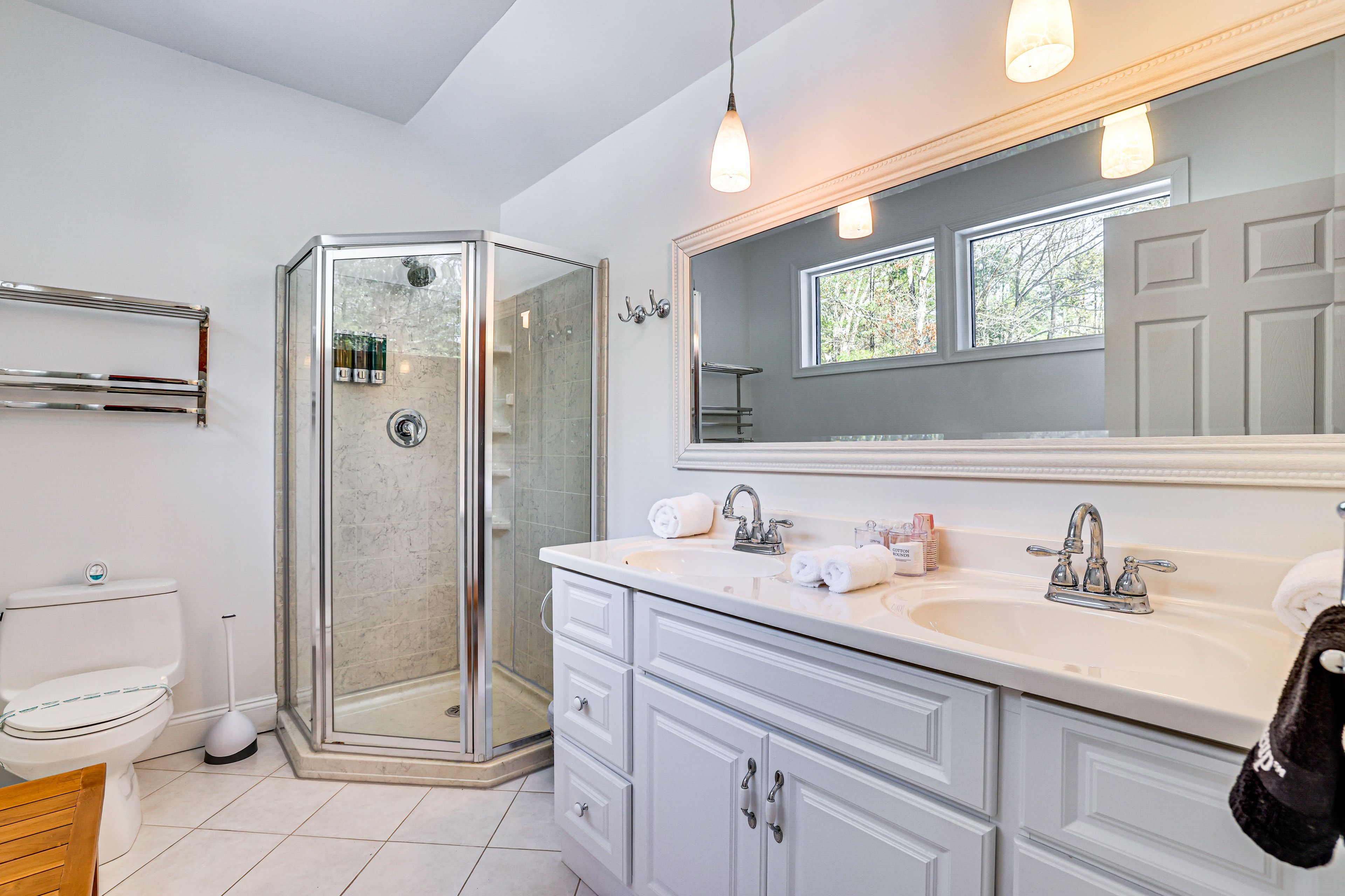 En-Suite Bathroom | 2nd Floor