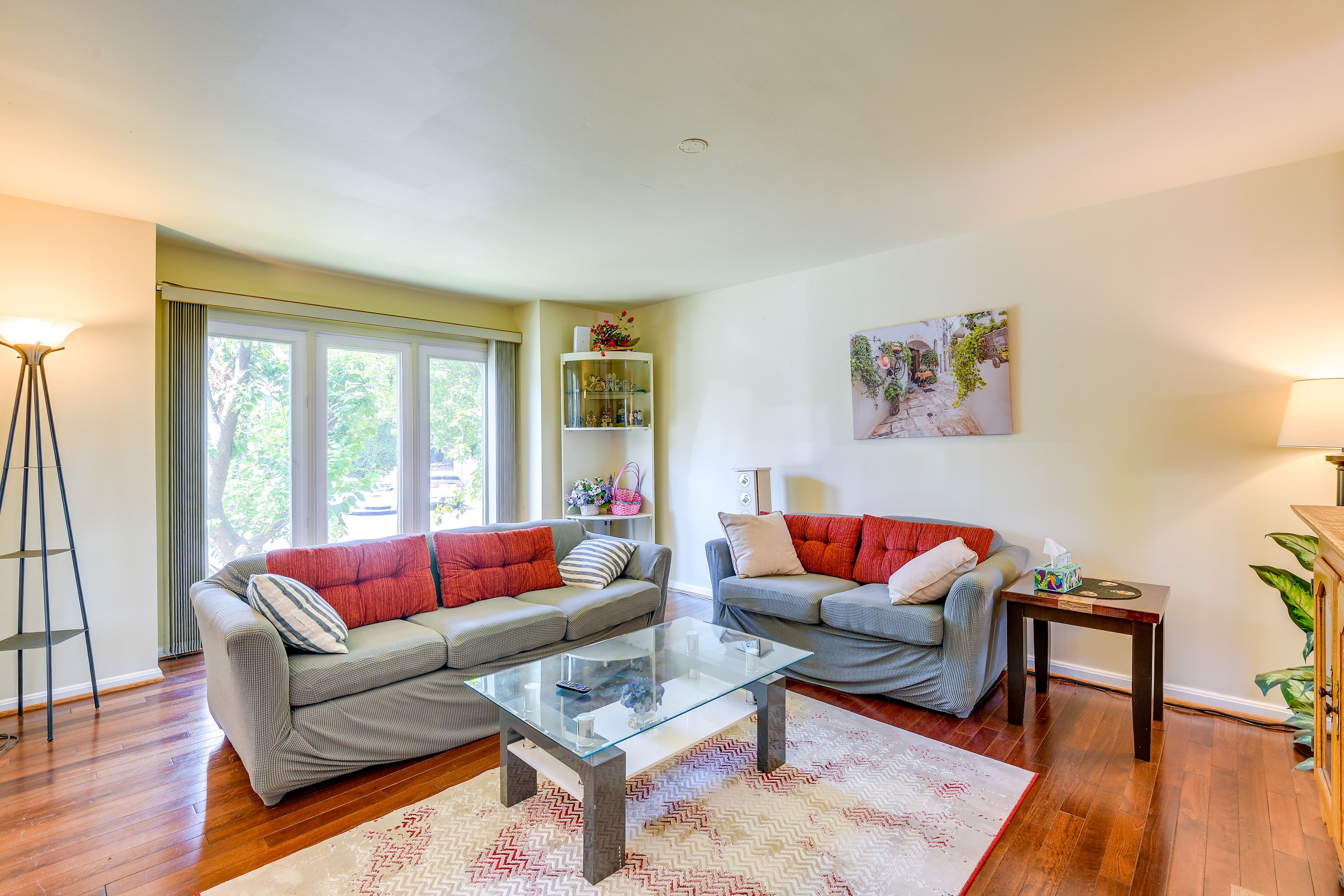 Living Room | Main Level