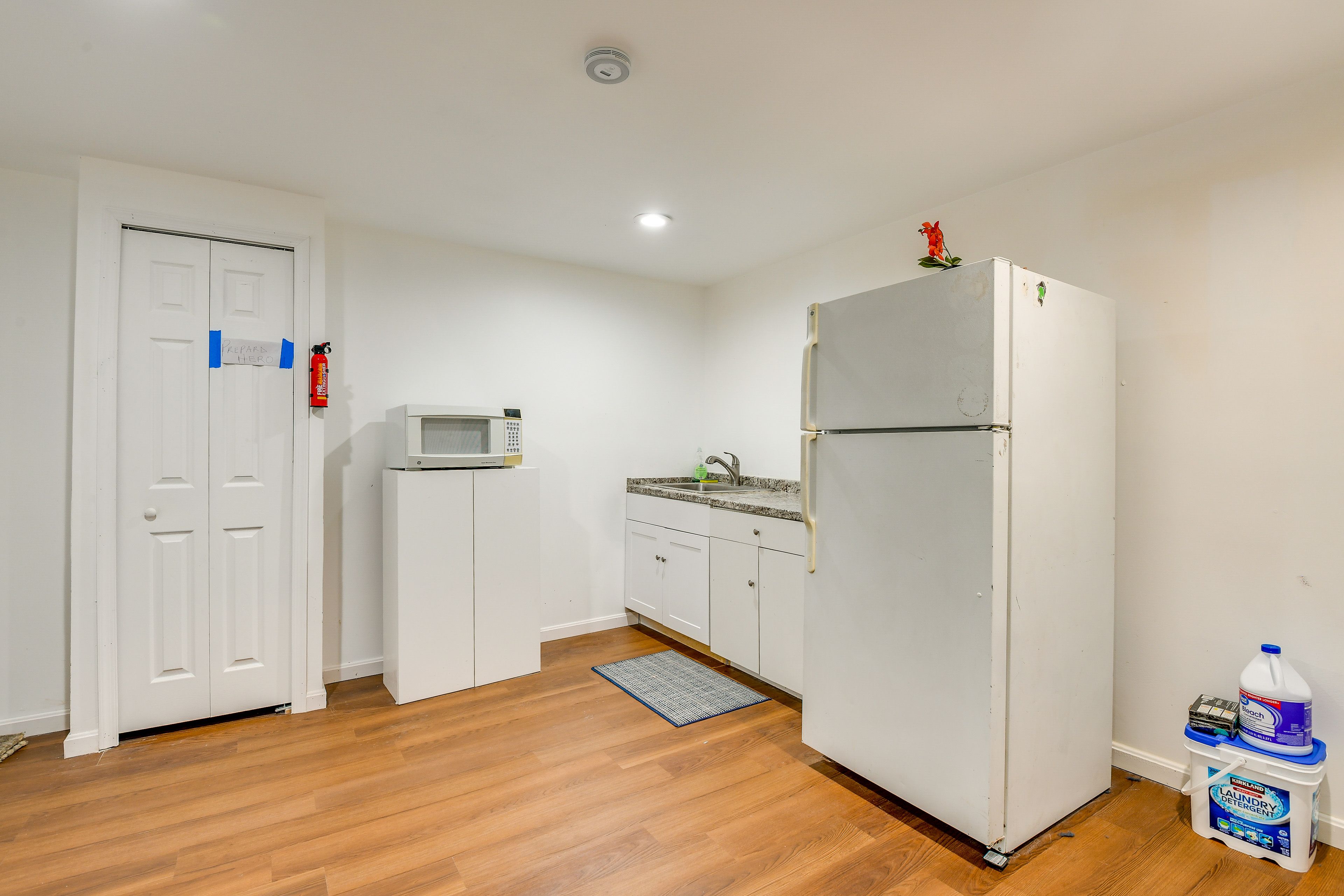 Kitchenette | Lower Level