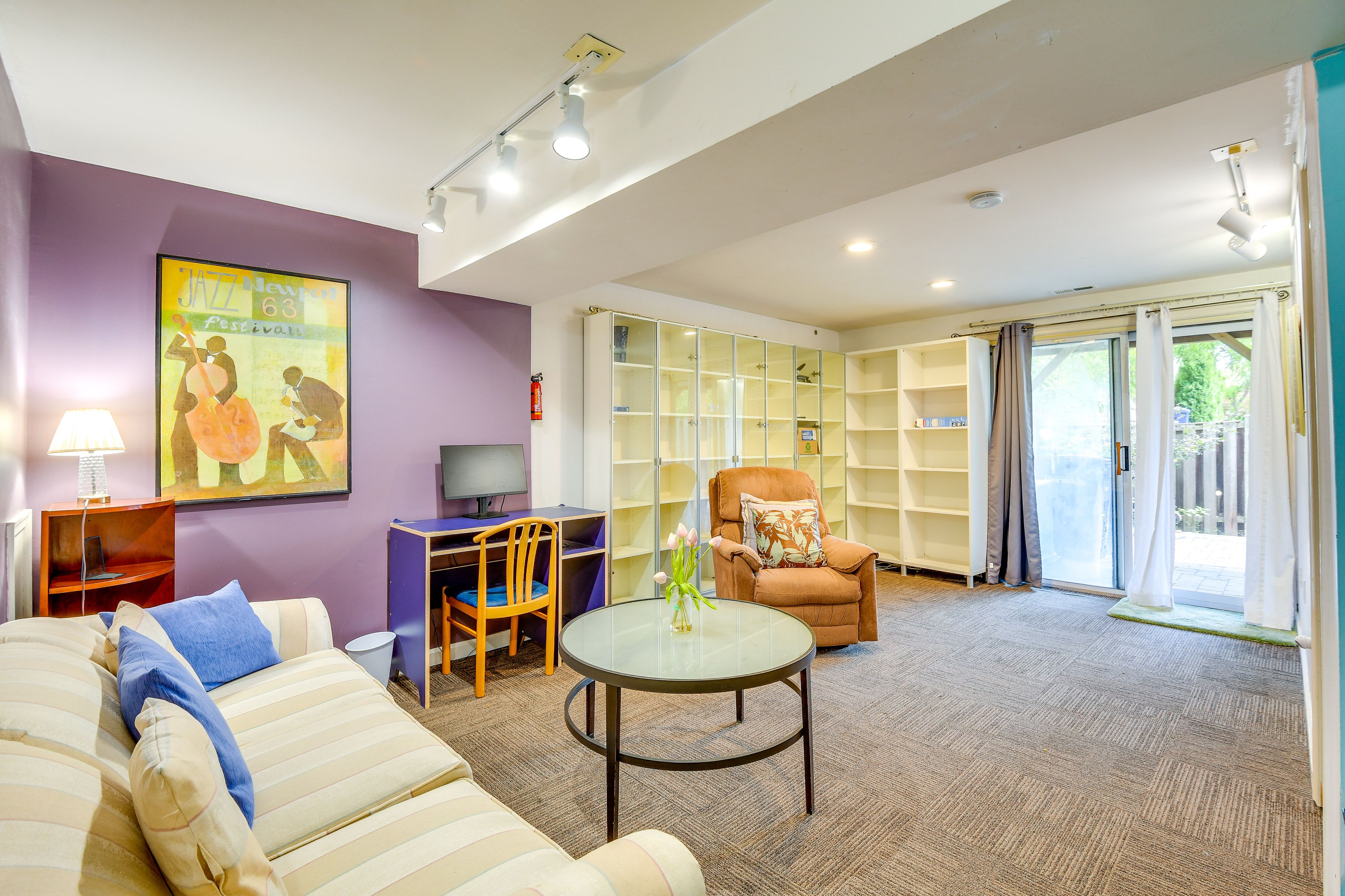 Family Room | Work Desk | Free WiFi