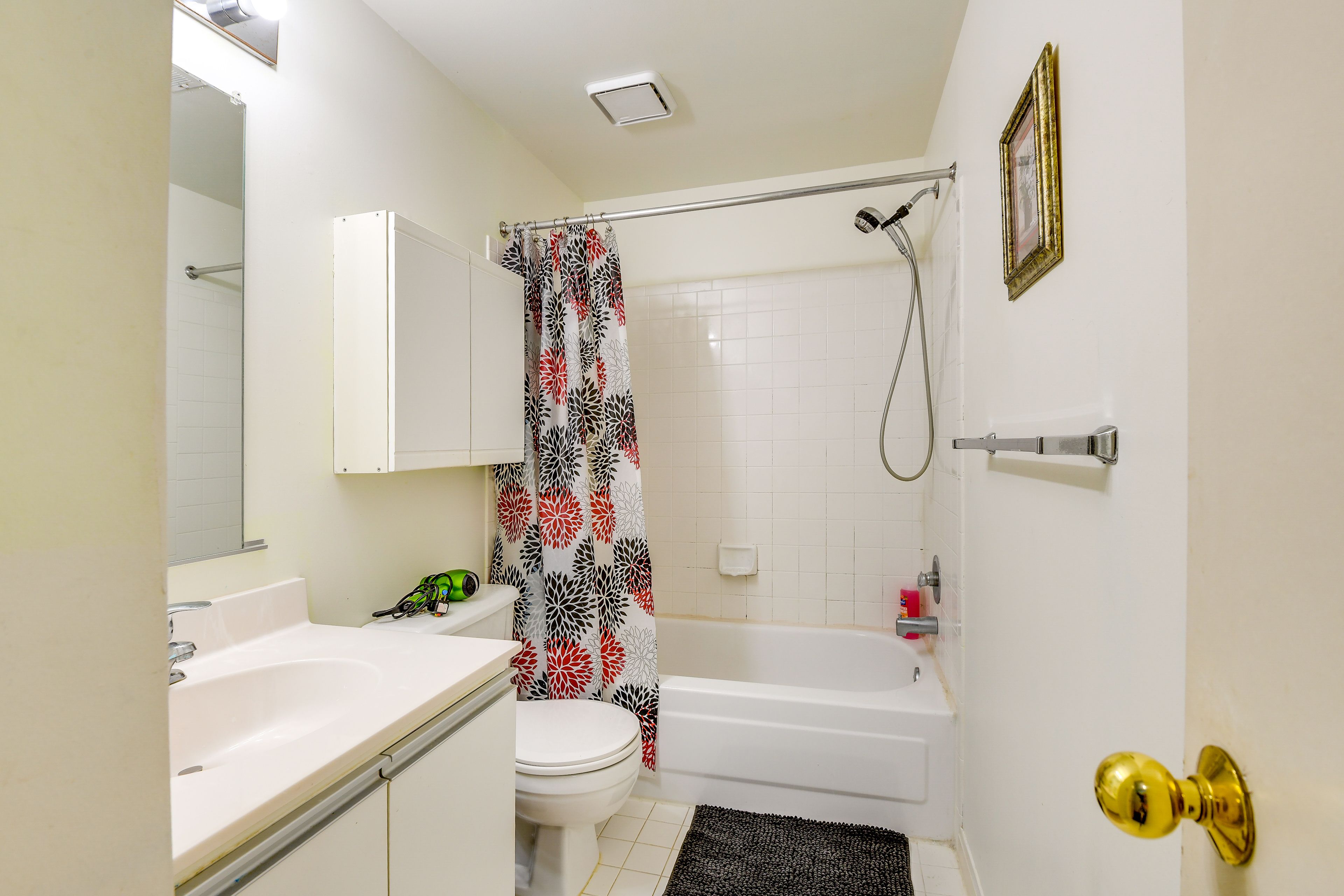 Full Bath | Lower Level