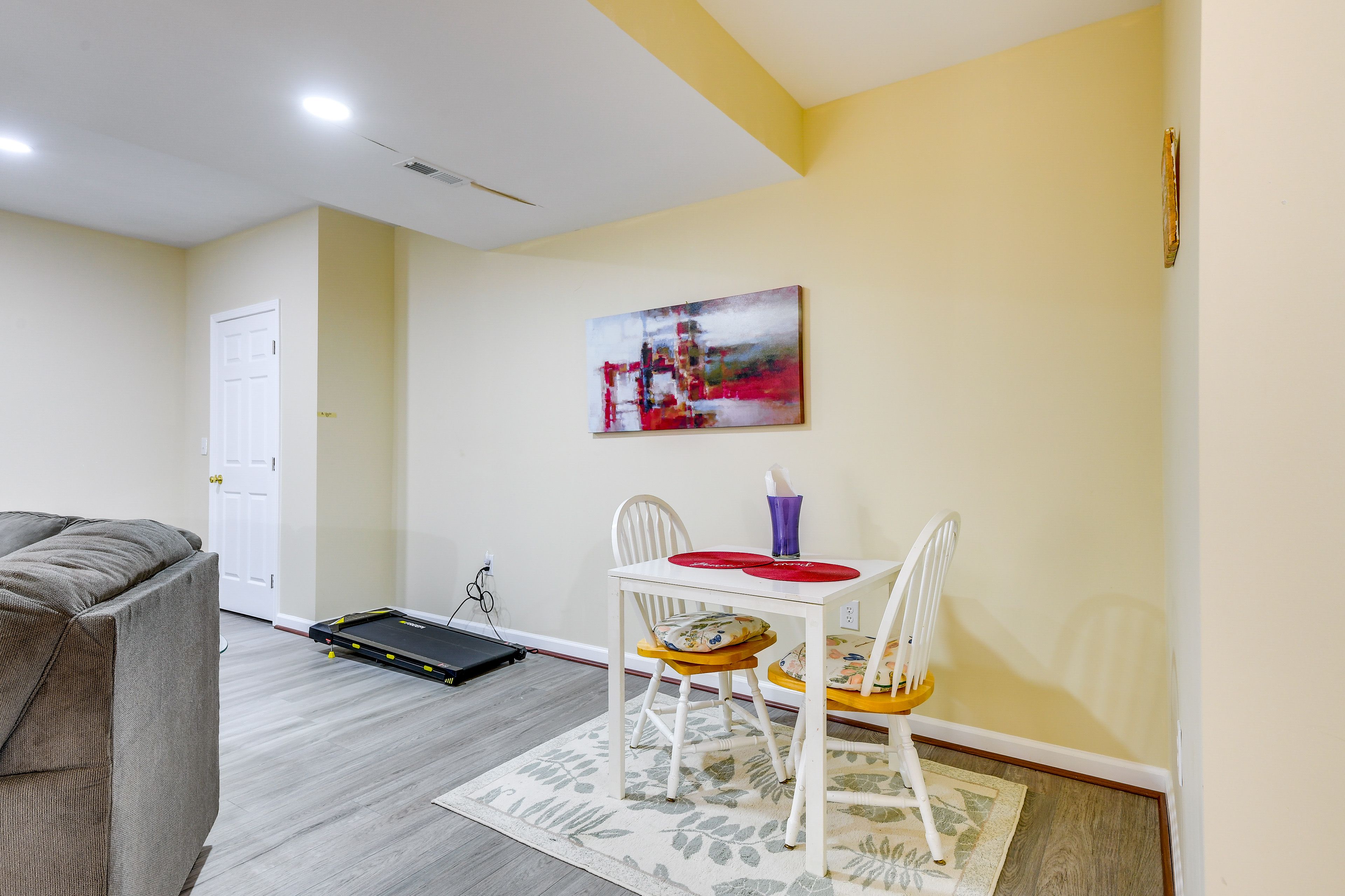 Dining Area | Dishware & Flatware