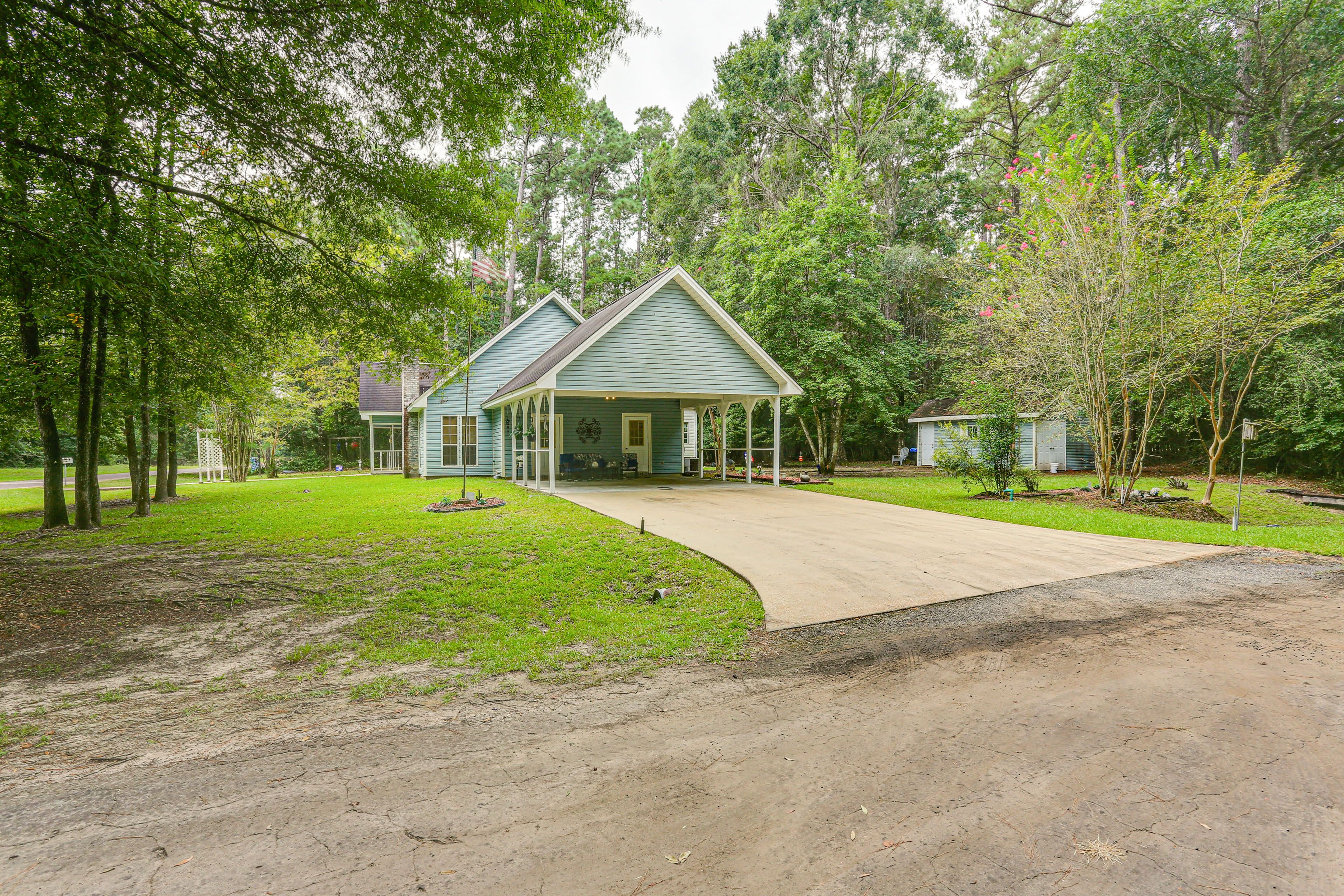 Village Mills Vacation Rental | 2BR | 2BA | 3 Steps Required | 1,800 Sq Ft