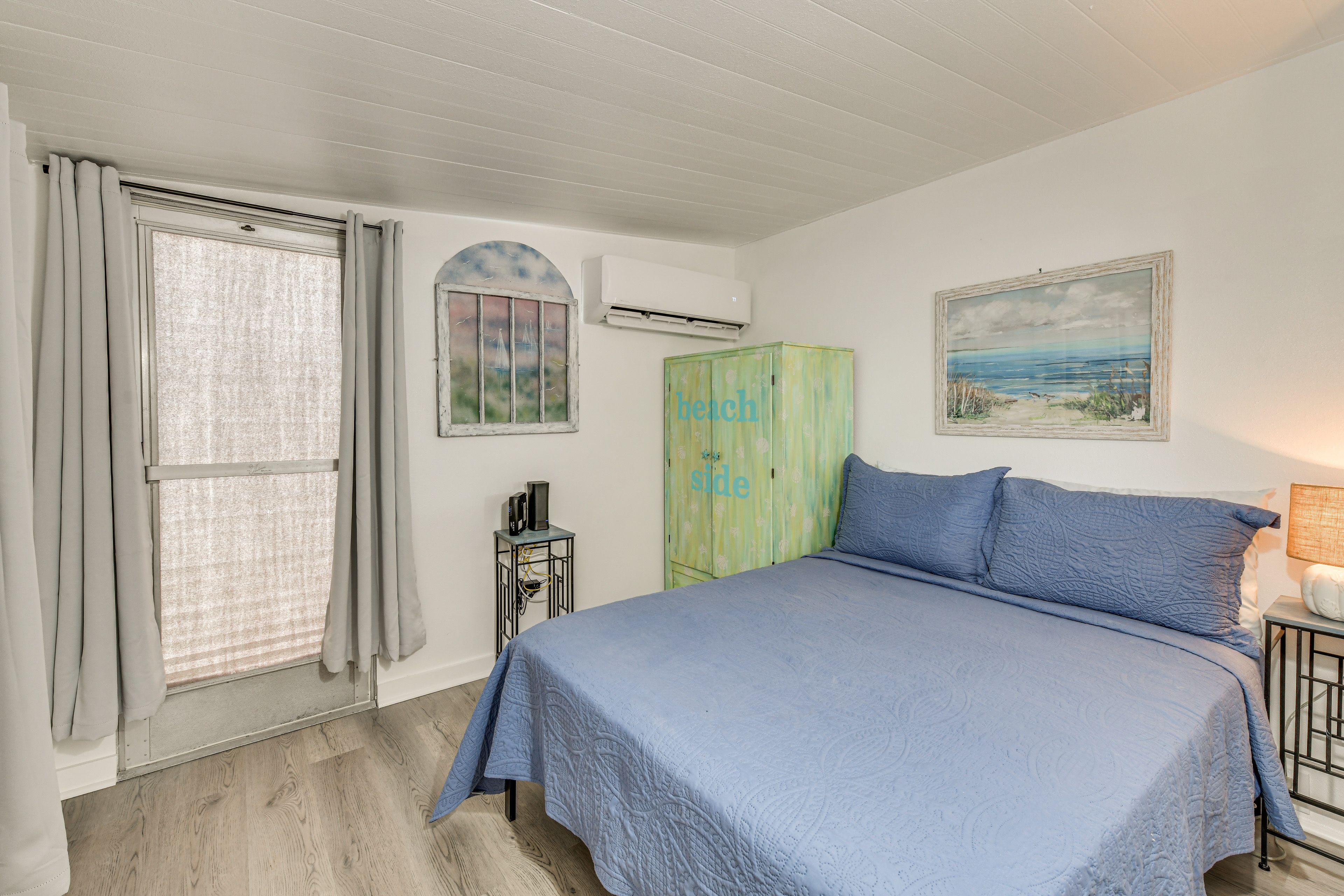 Bedroom 2 | Queen Bed