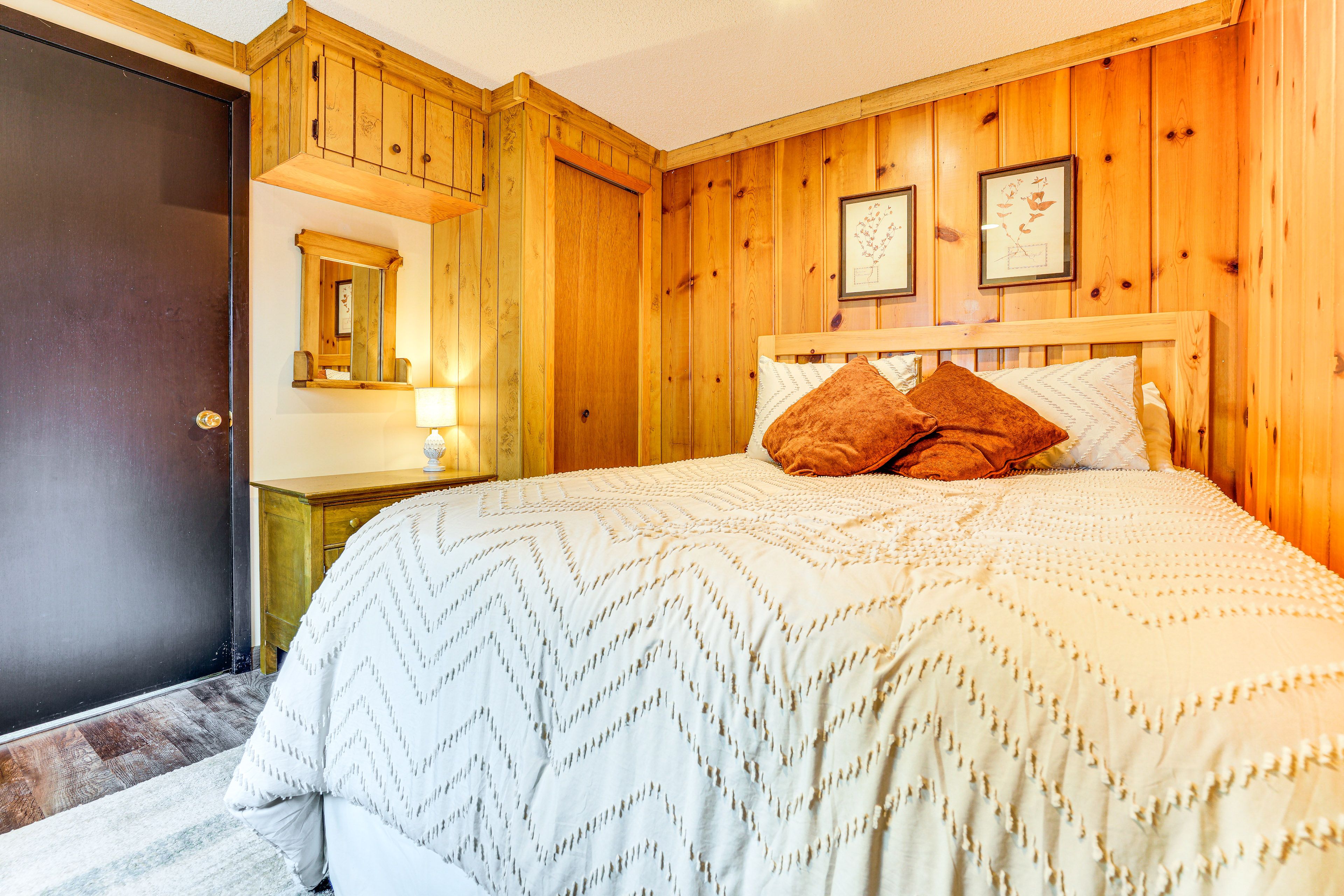 Bedroom 1 | Queen Bed | Linens Provided