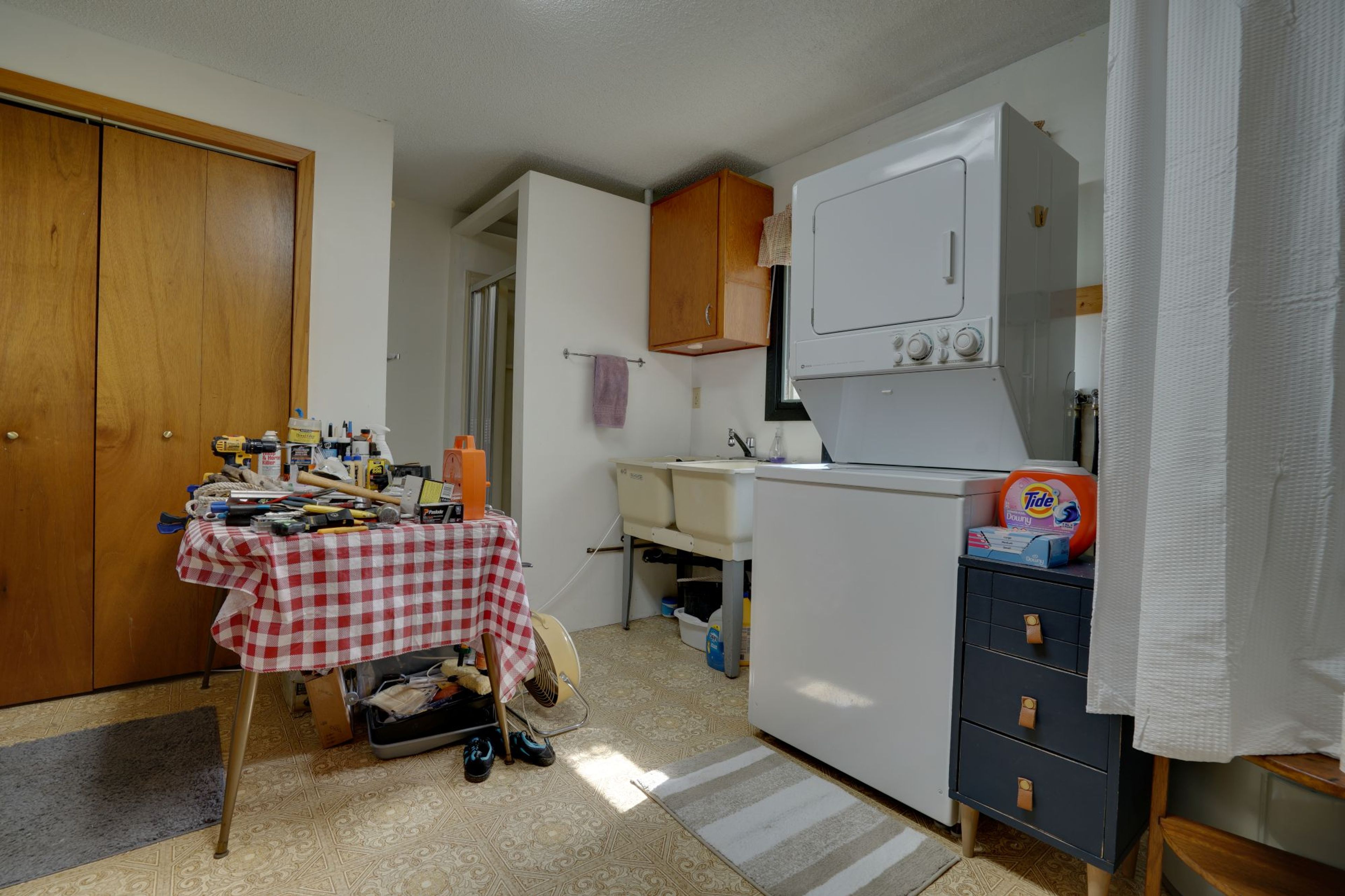 Full Bathroom | In-Unit Laundry