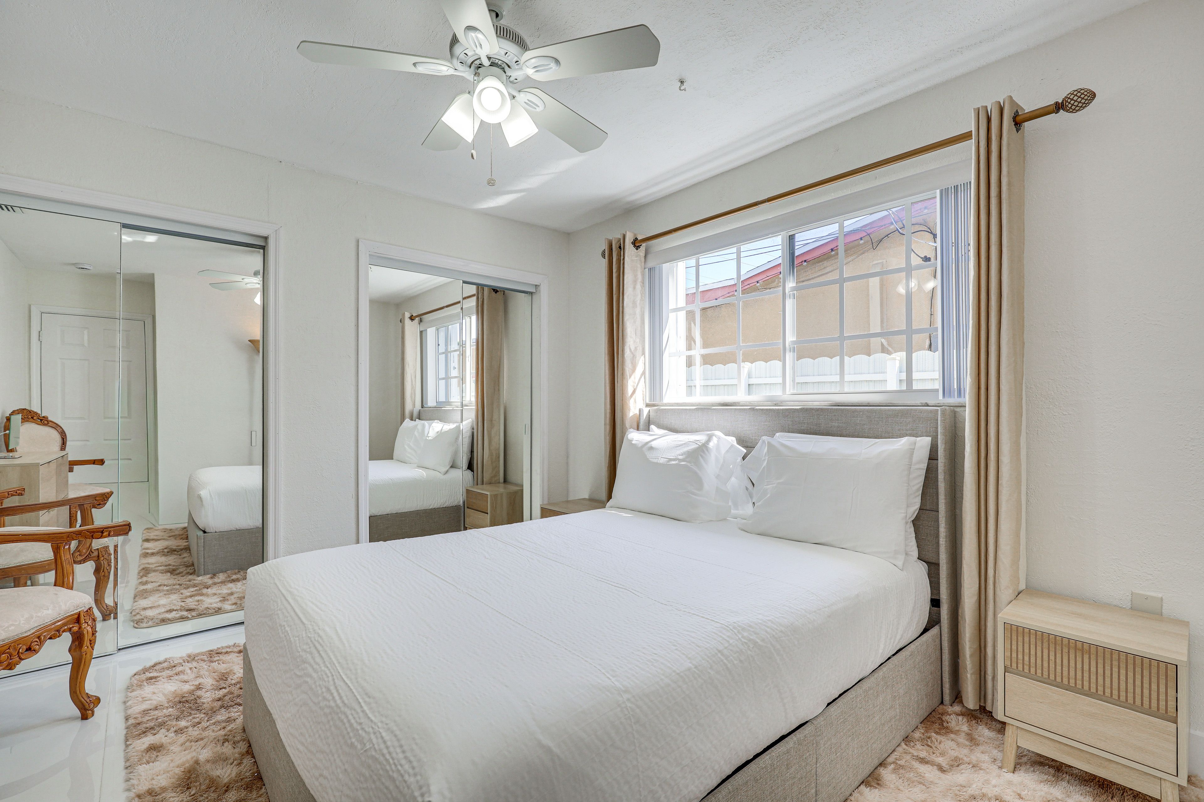 Bedroom 3 | Queen Bed