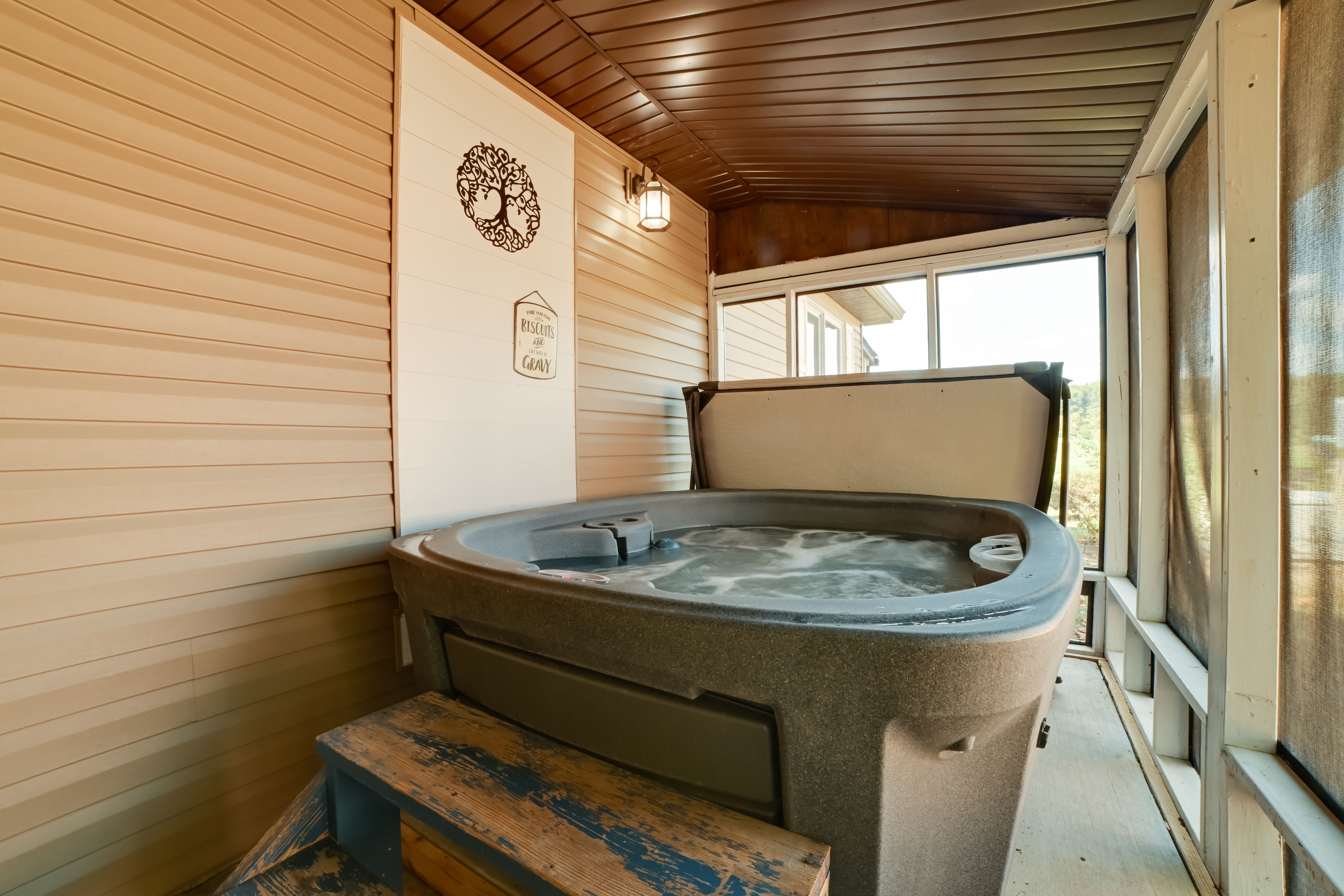 Screened-In Porch | Hot Tub