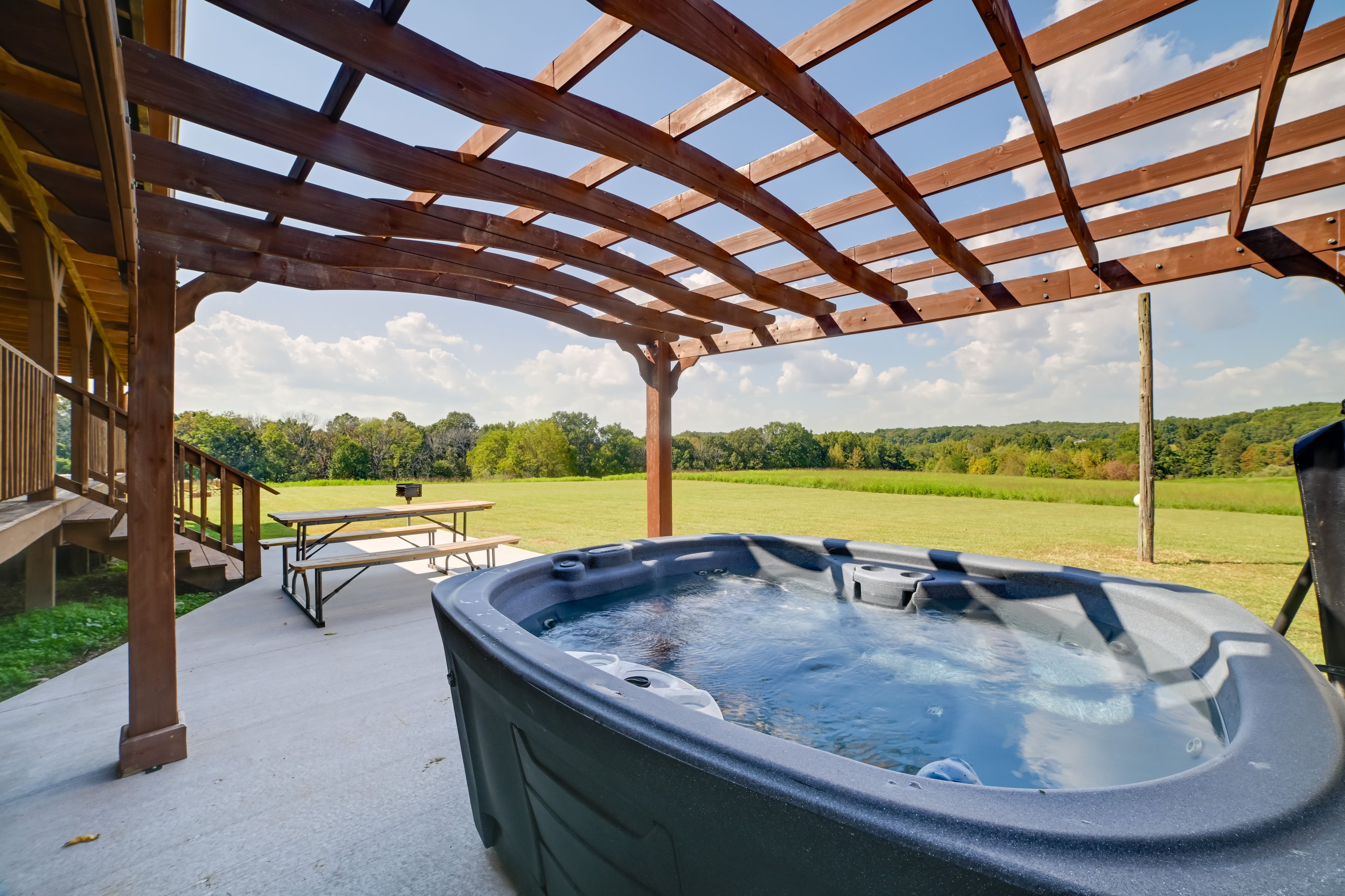 Elizabethtown Vacation Rental | 4BR | 2BA | 2,300 Sq Ft | Step-Free Entry