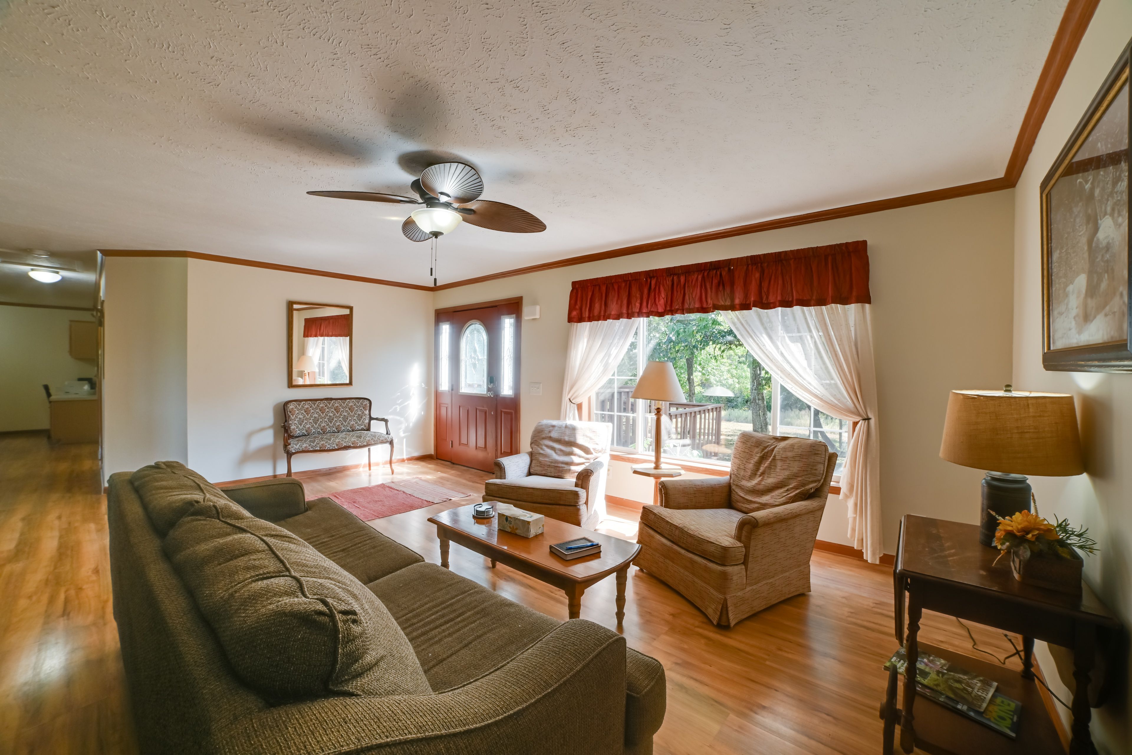 Living Room | Queen Sleeper Sofa