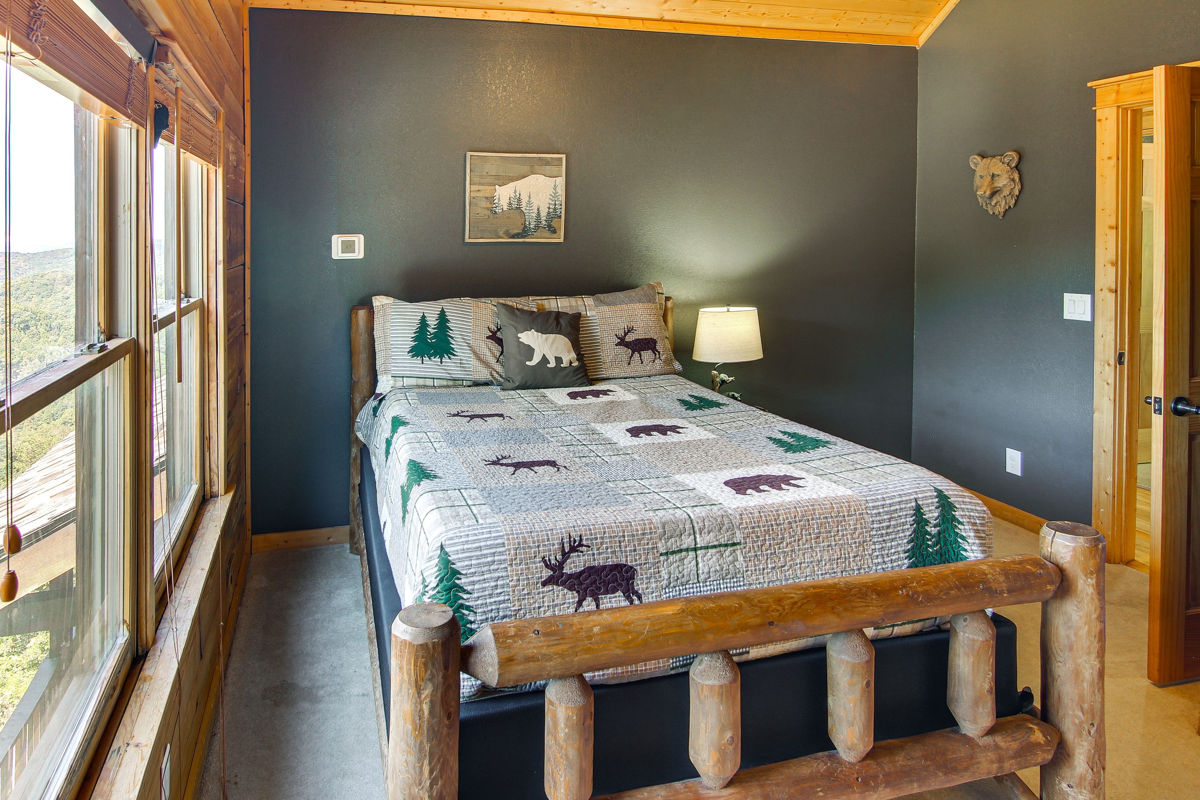 Bedroom 3 | Queen Bed | Upper Floor