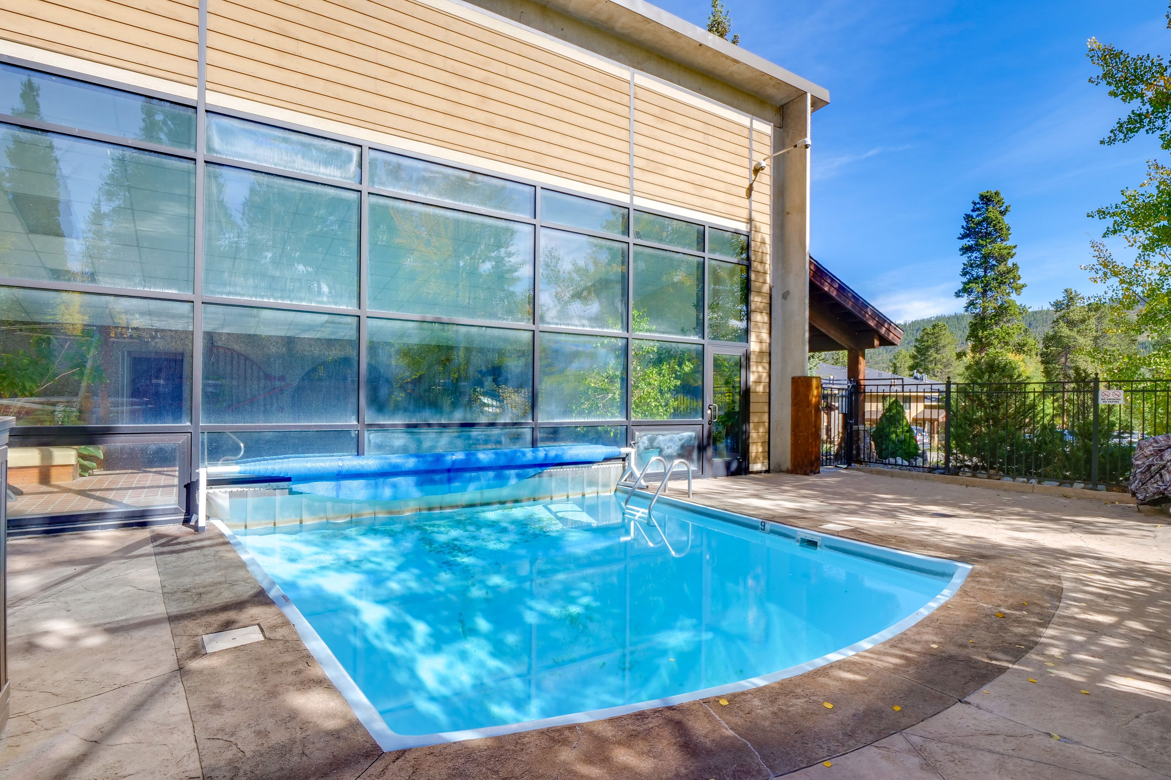 Community Pool | Claimjumper Condominiums