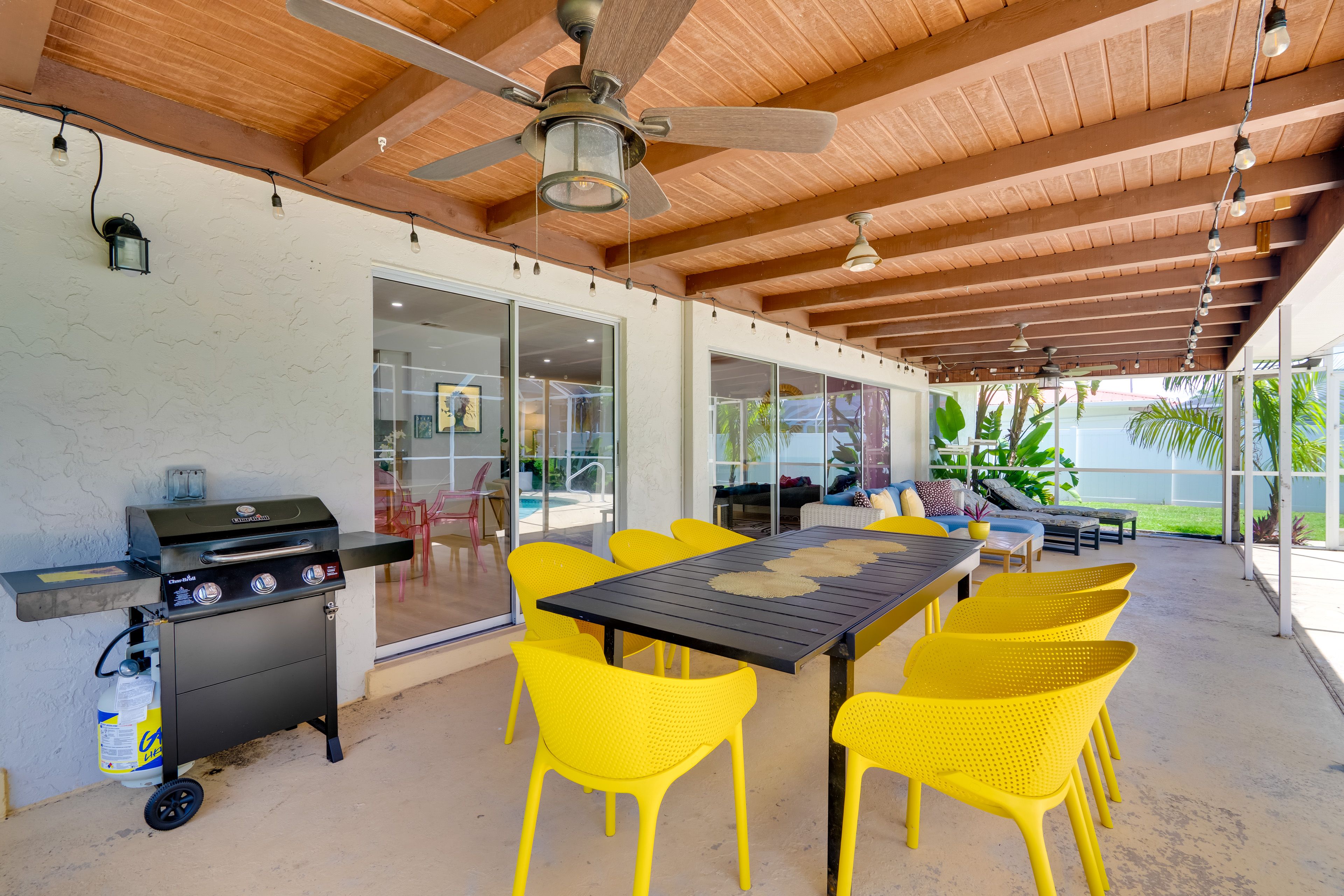Covered Patio | Gas Grill