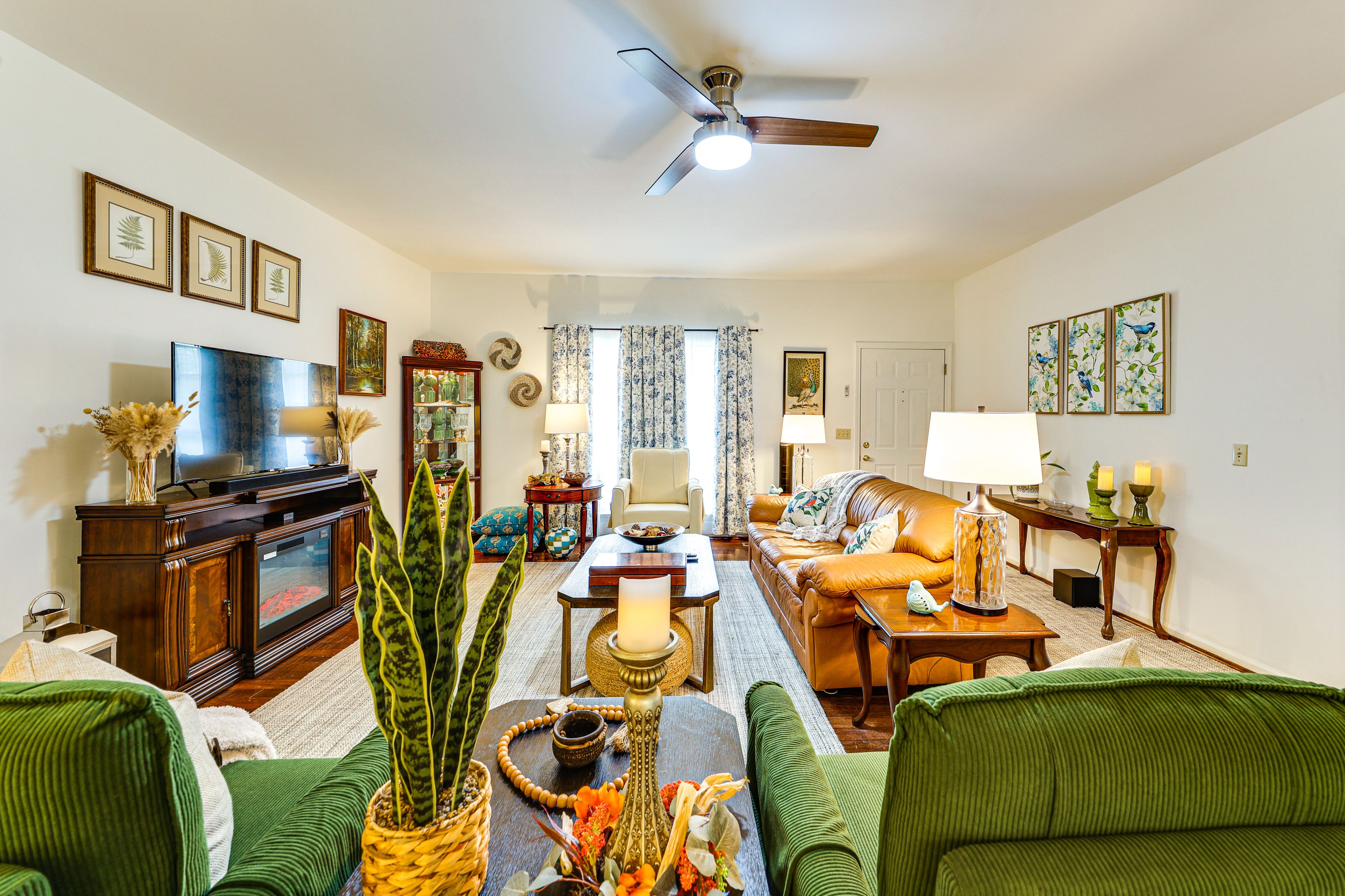 Living Room | Single-Story Home | Central A/C & Heating