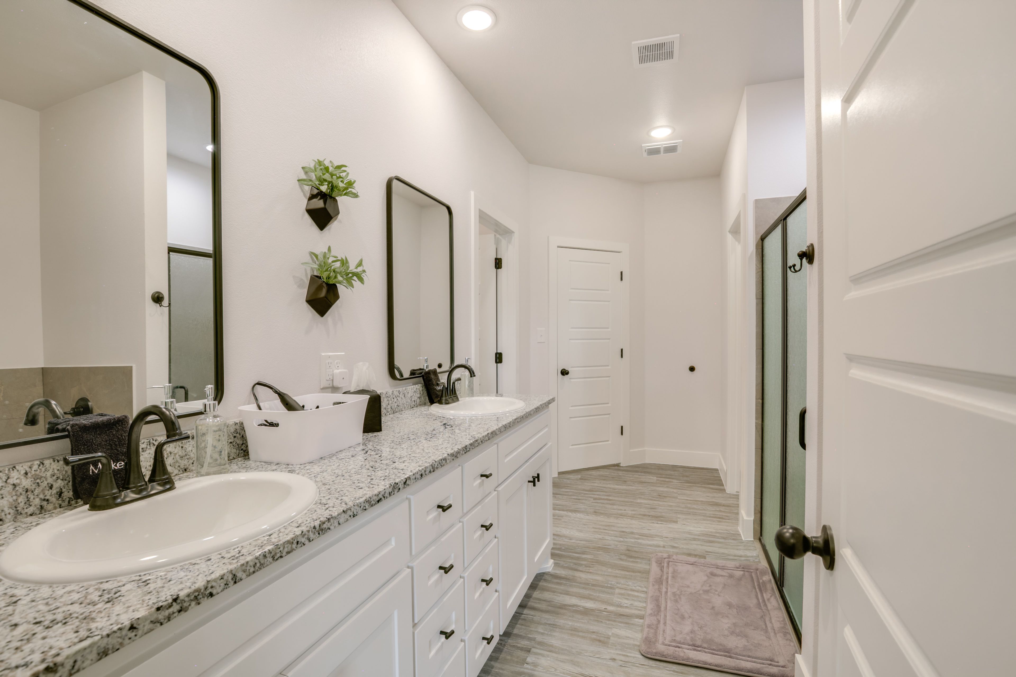 Bathroom | Towels Provided