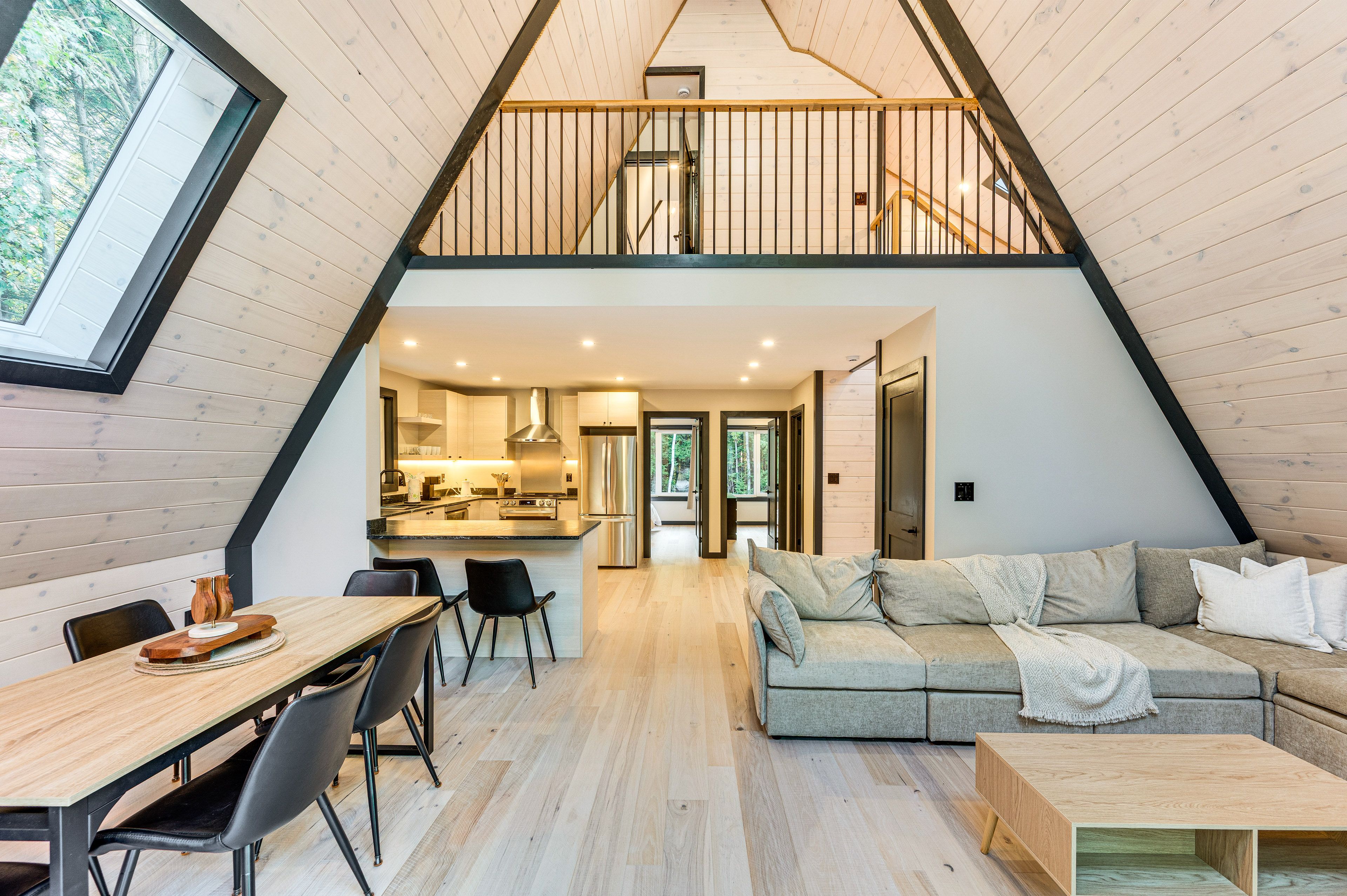 Living Room | Free WiFi | Smart TV | Central A/C | 1st Floor