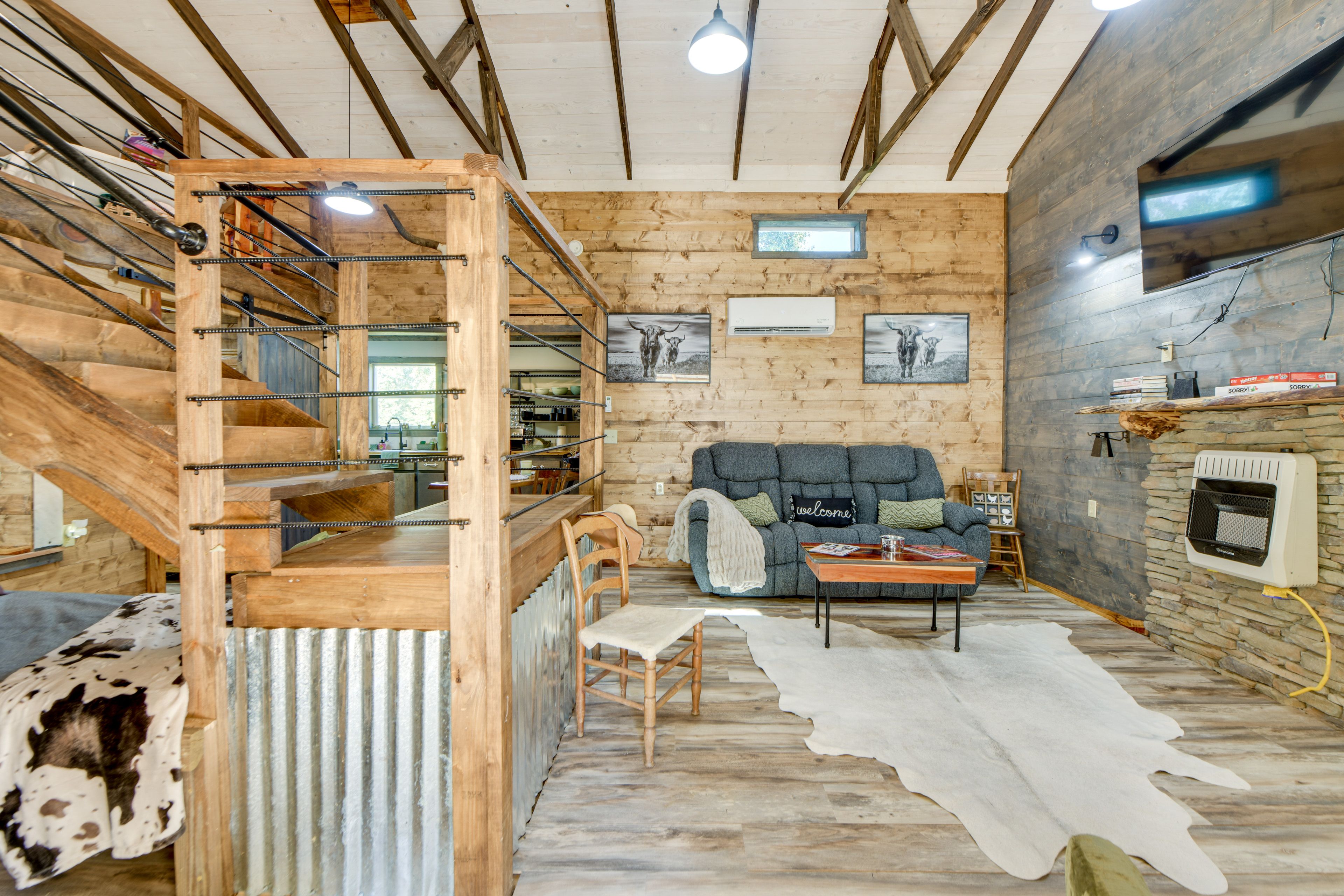 Living Area | Antenna TV w/ Cable | Twin Bed | Main Floor