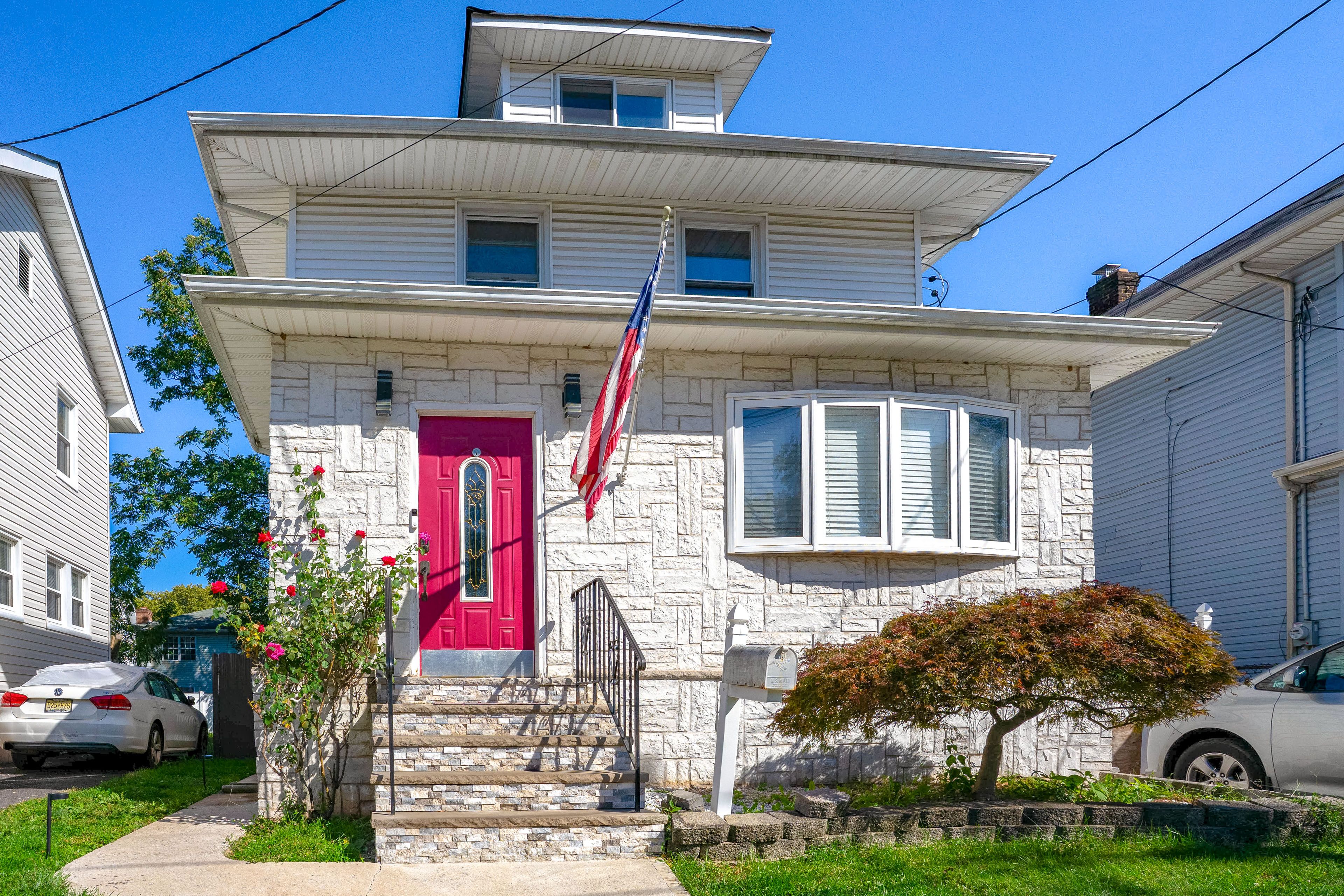 Main House Exterior | Street Parking (1 Vehicle)