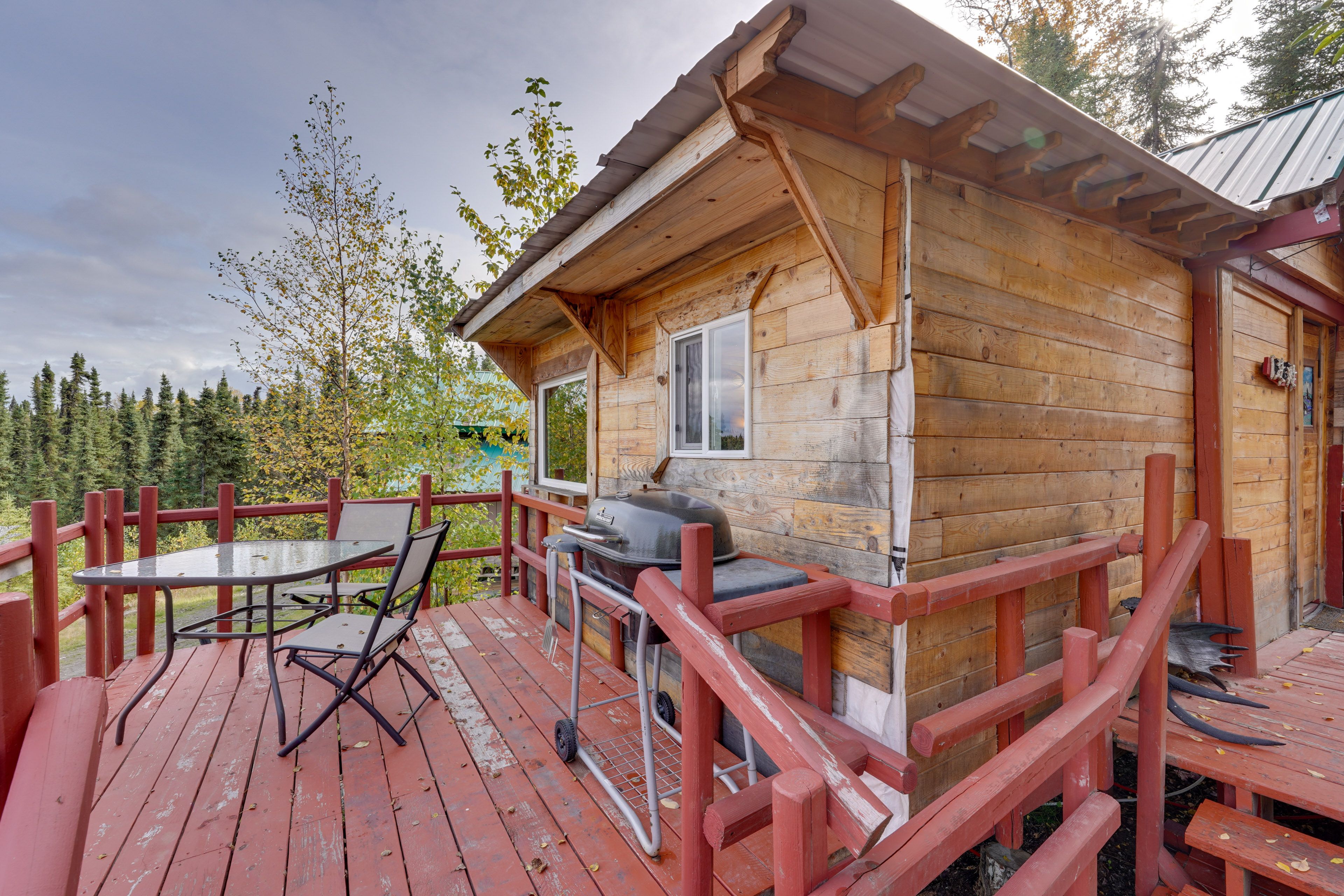 Private Deck | Charcoal Grill
