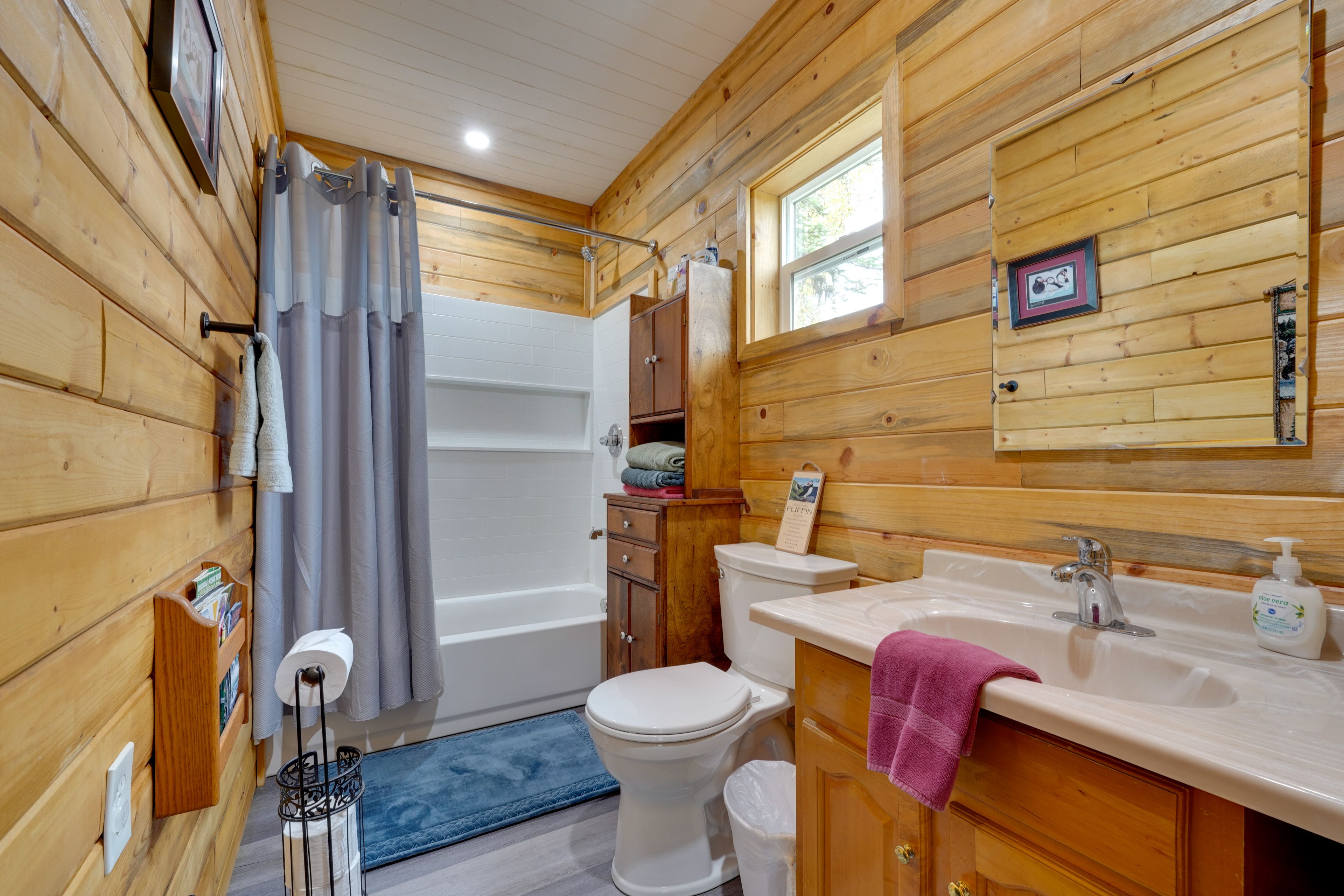 Full Bathroom